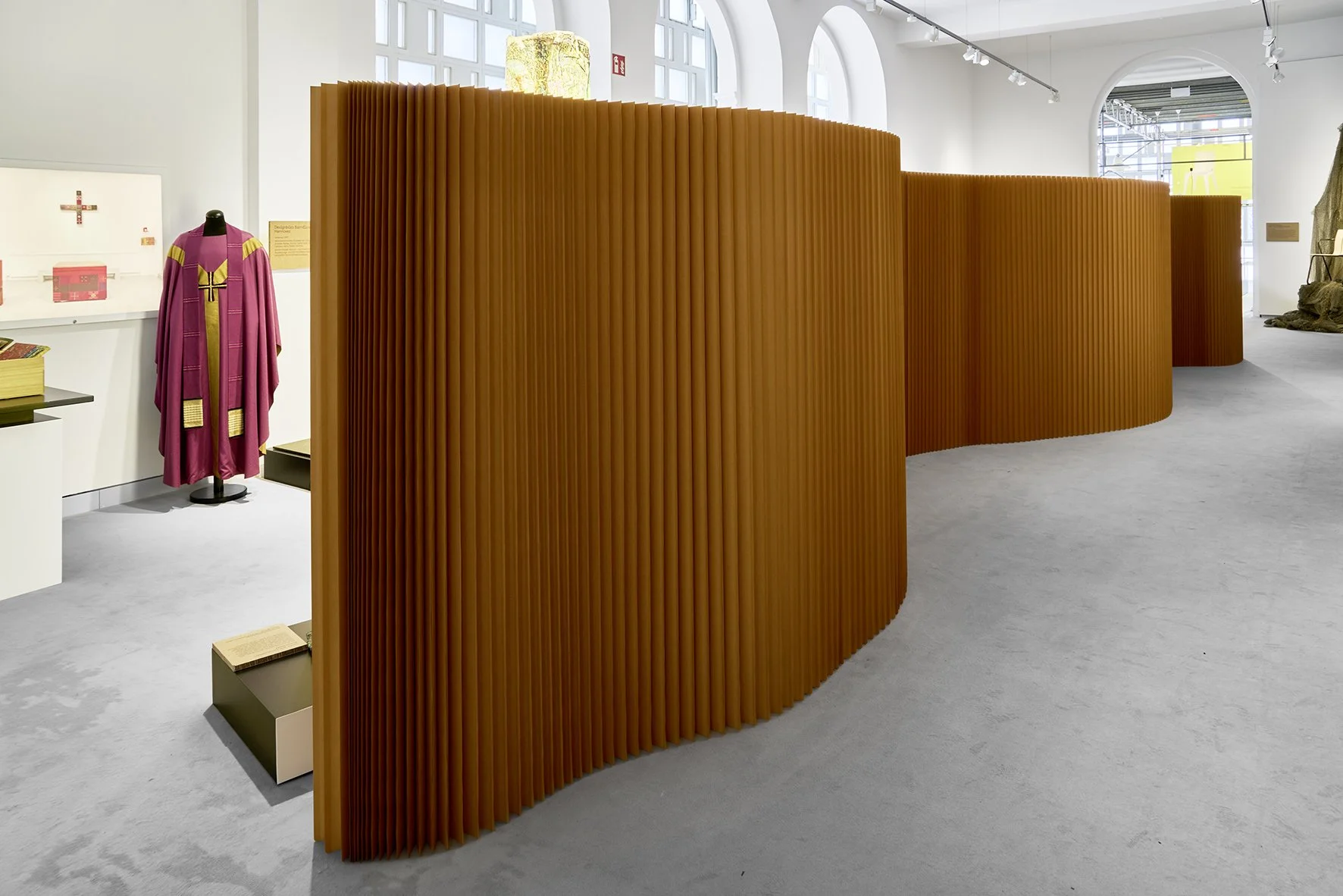 Ausstellungsansichten Circular-Fun Design#017 CR.jpg