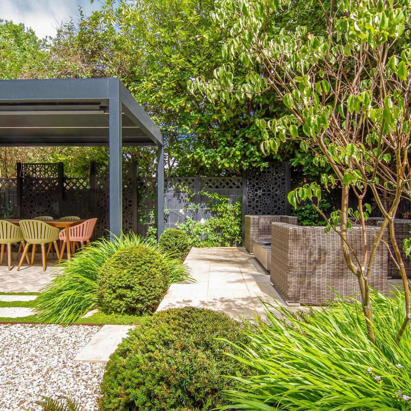 A couple of years on from completing this Ealing garden it was lovely to receive these pictures from the client showing how the space has quickly matured. The garden was designed by @emmagriffingardens and built by us. 

The space included a large pe