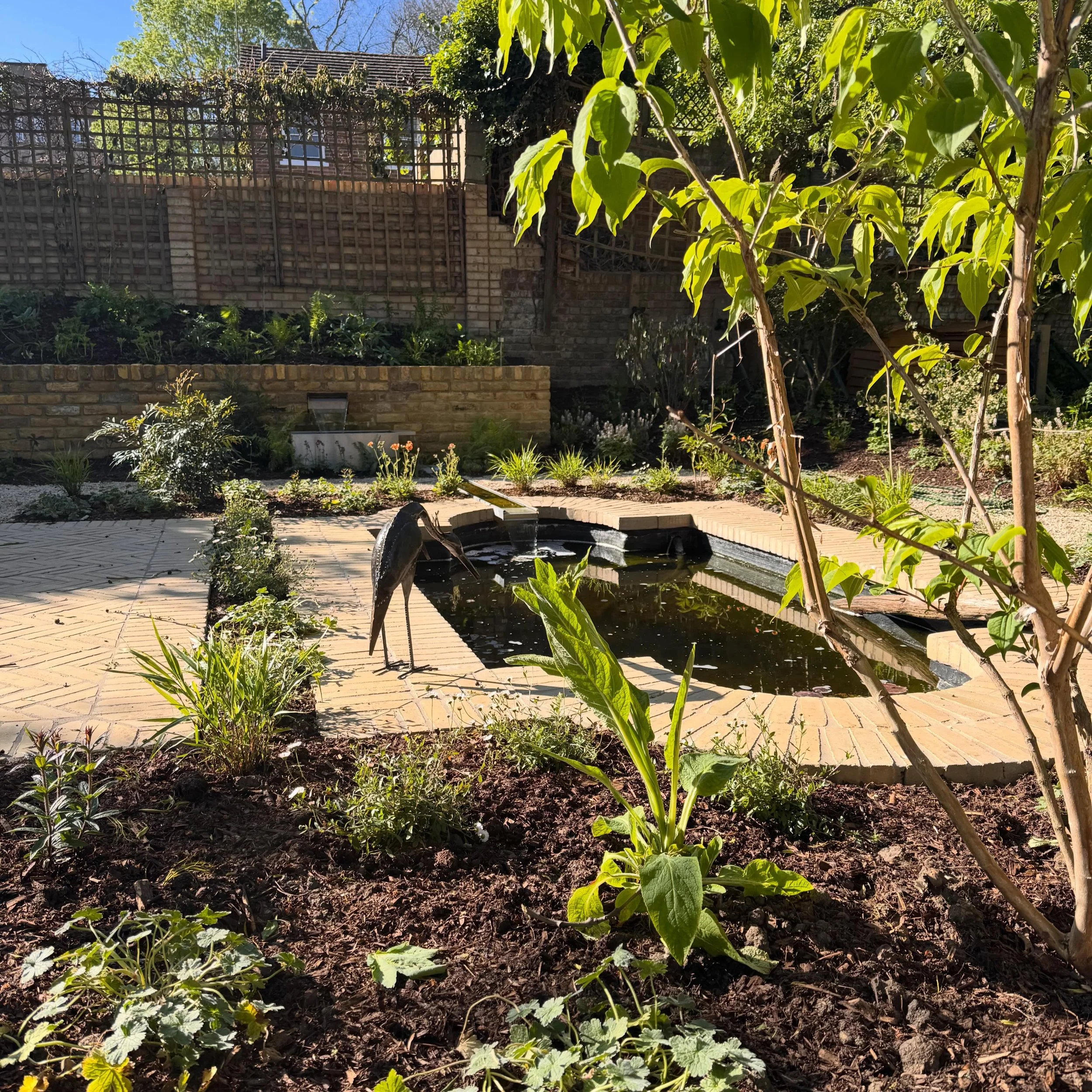 It was great to be back at our Crouch Hill build recently. The garden was designed by The Camellia Collective and built by us with help from some very skilled partners including @metalmorphosis.hampton who did a wonderful job in making the stainless 