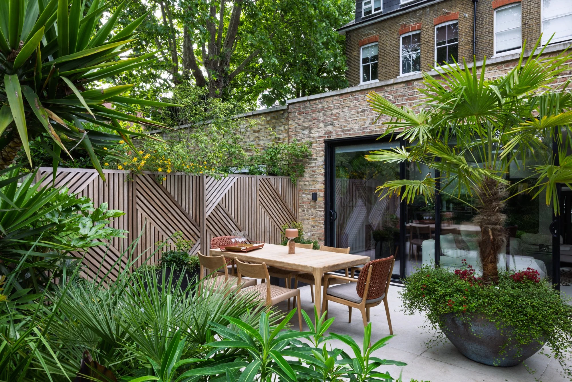 LR_GLindsay_LondonNW6_150626CEllieWalpole-19.jpg
