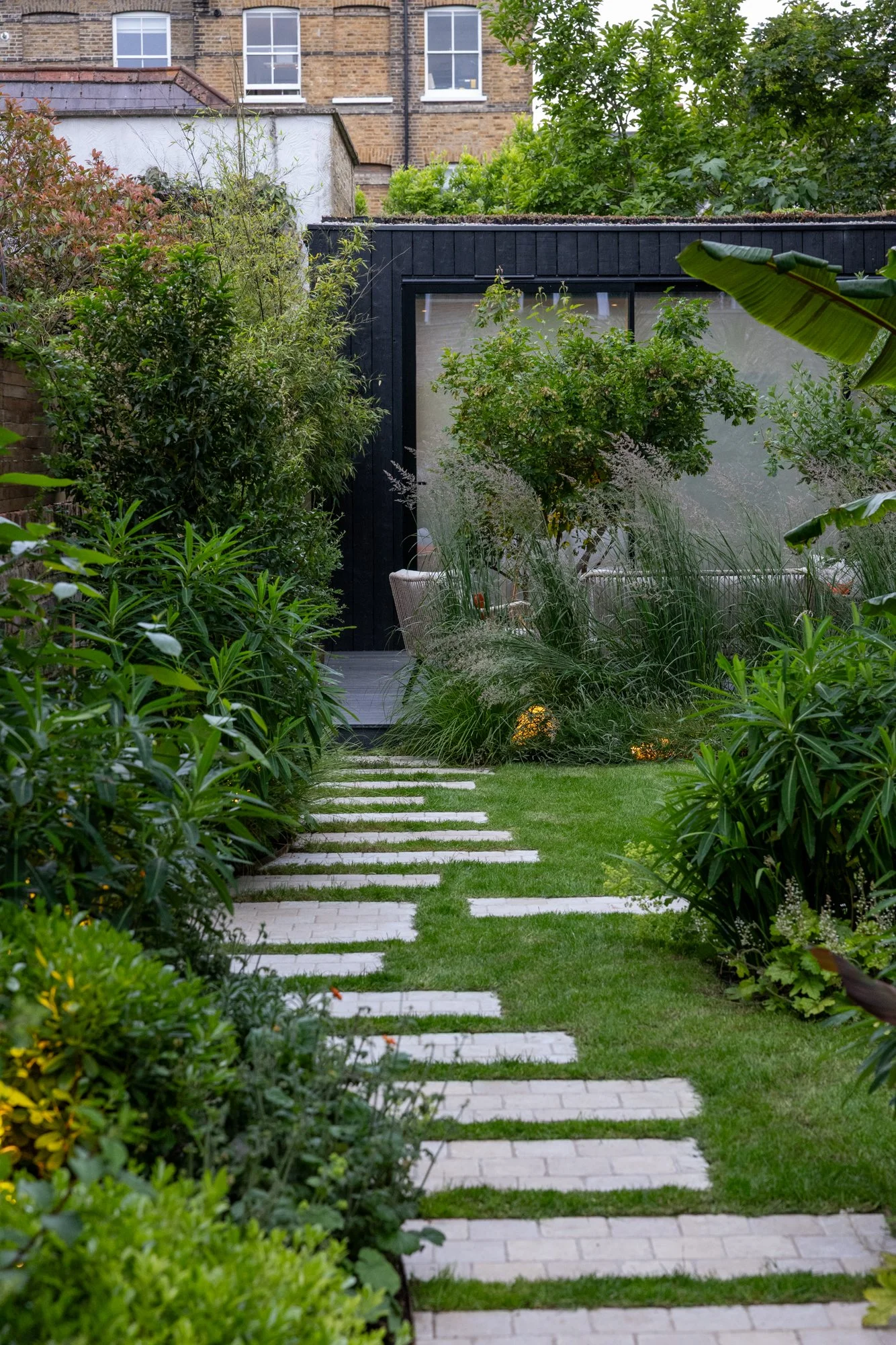 LR_GLindsay_LondonNW6_150626CEllieWalpole-103.jpg