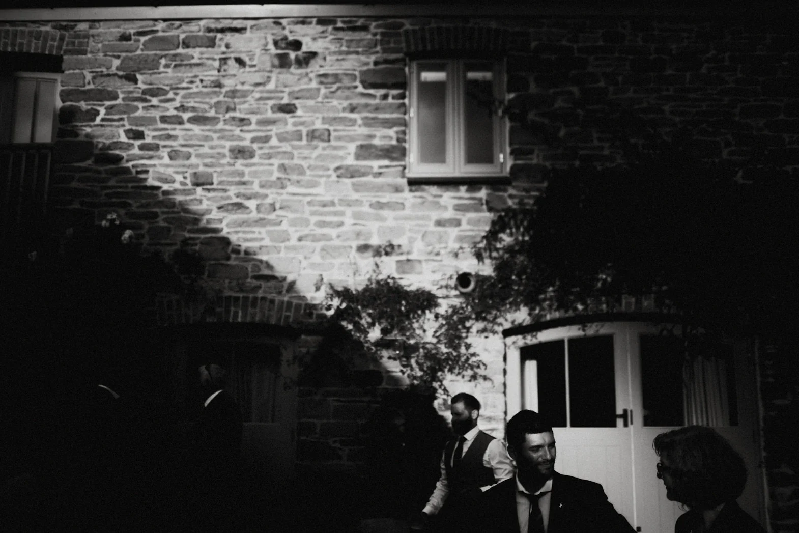 WEDDING PHOTOGRAPHy AT NANCARROW FARM (152).jpg