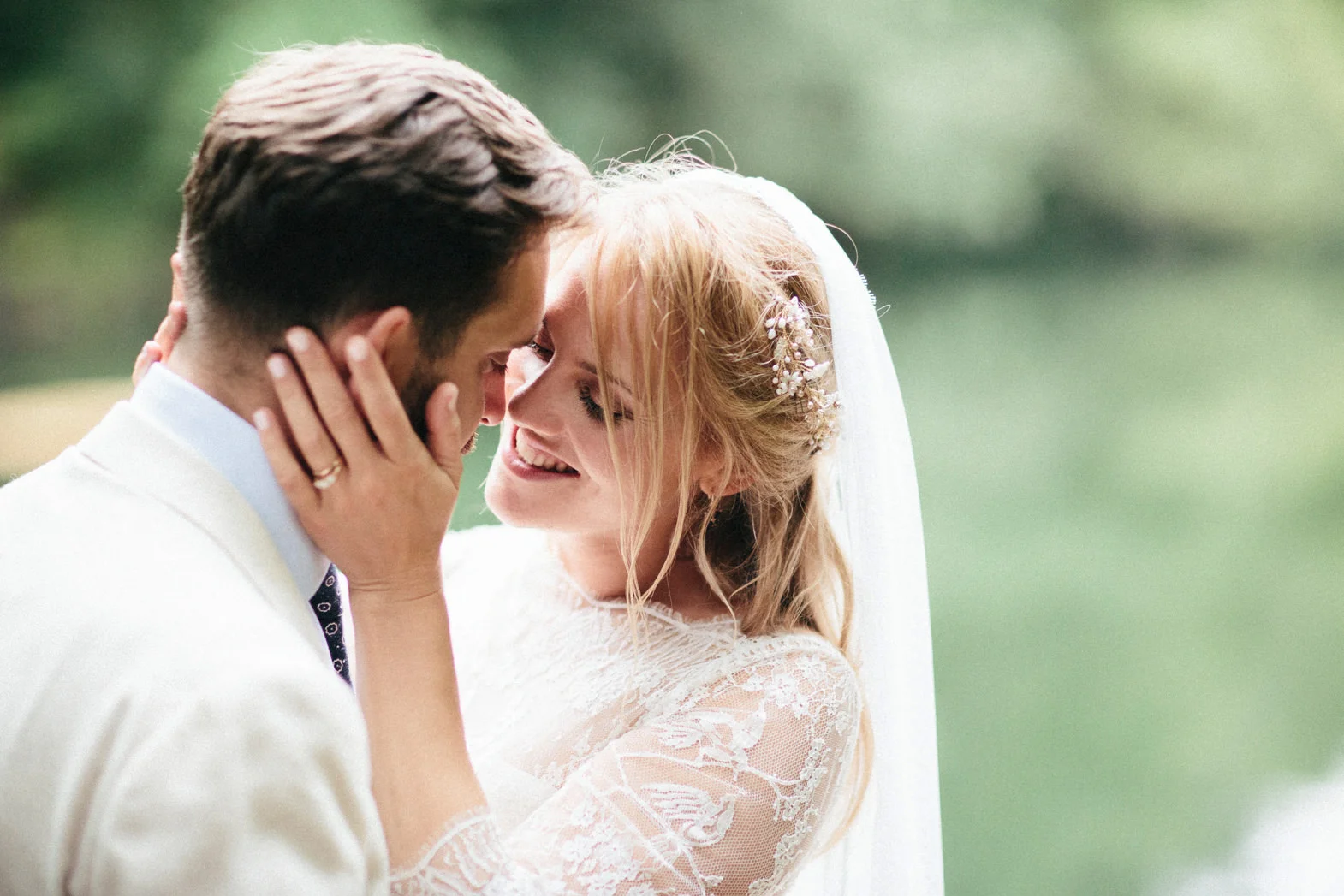 WEDDING PHOTOGRAPHY AT CORNISH TIPIS (159).jpg