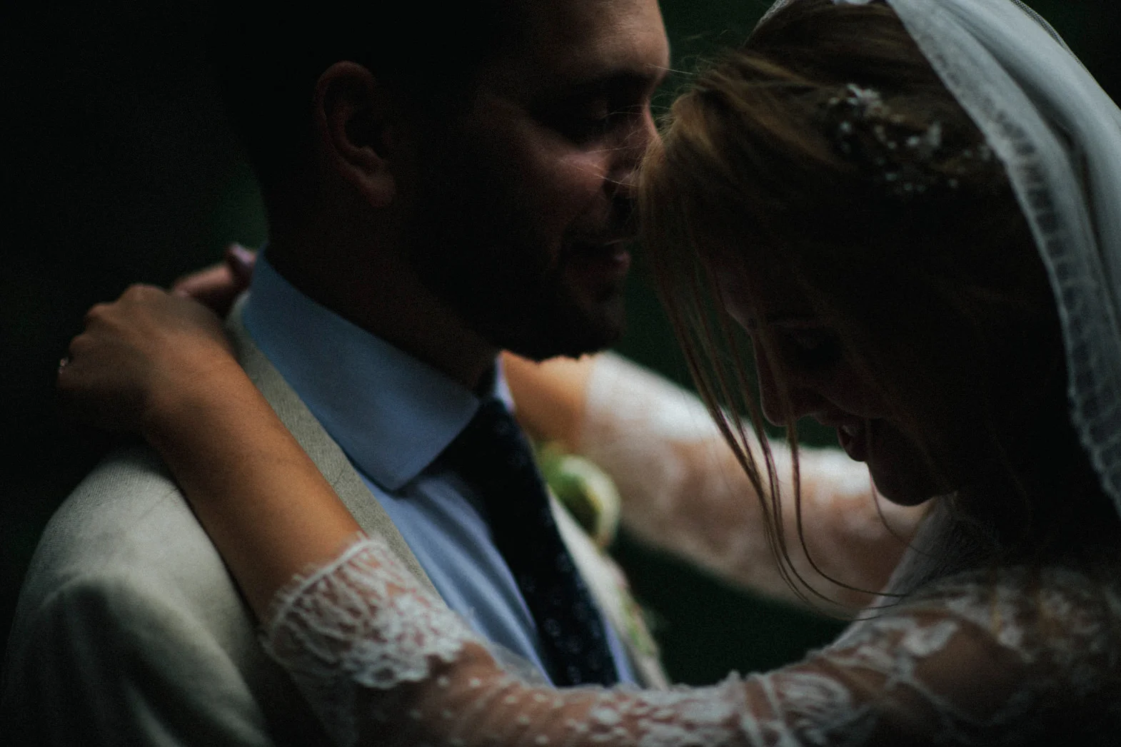 WEDDING PHOTOGRAPHY AT CORNISH TIPIS (163).jpg