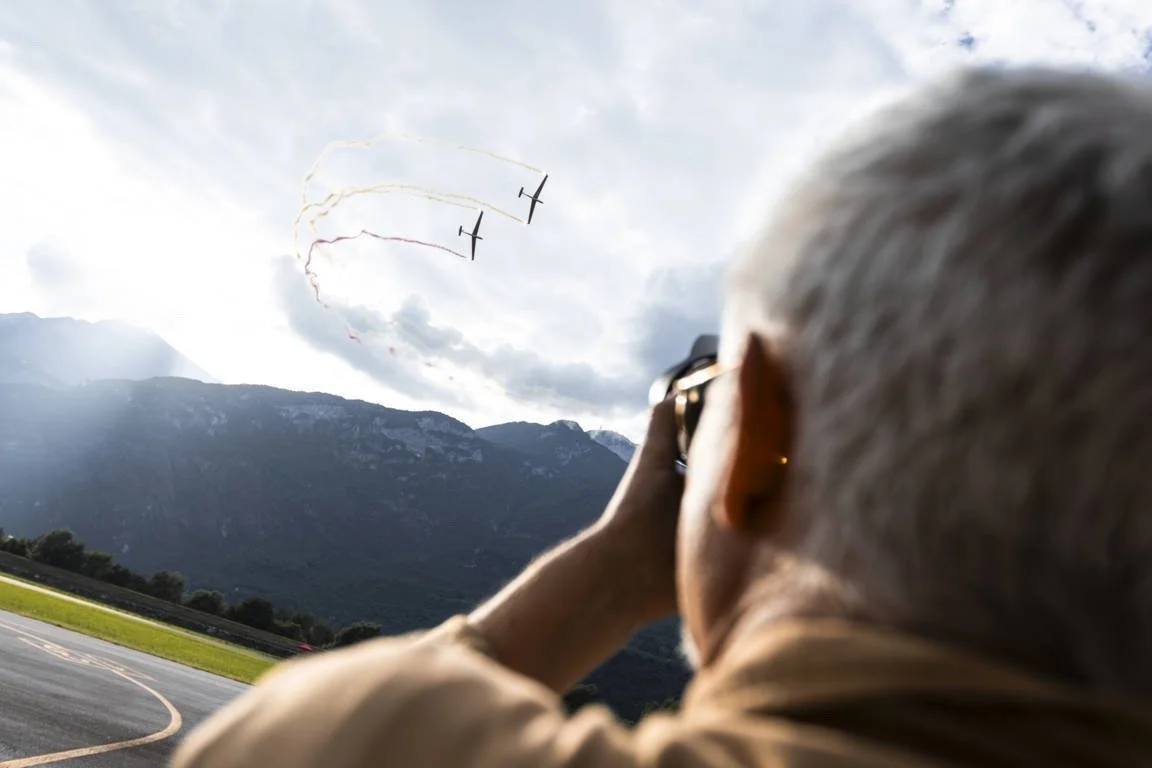 Aereo acrobatico in volo durante Festivolare a Trento