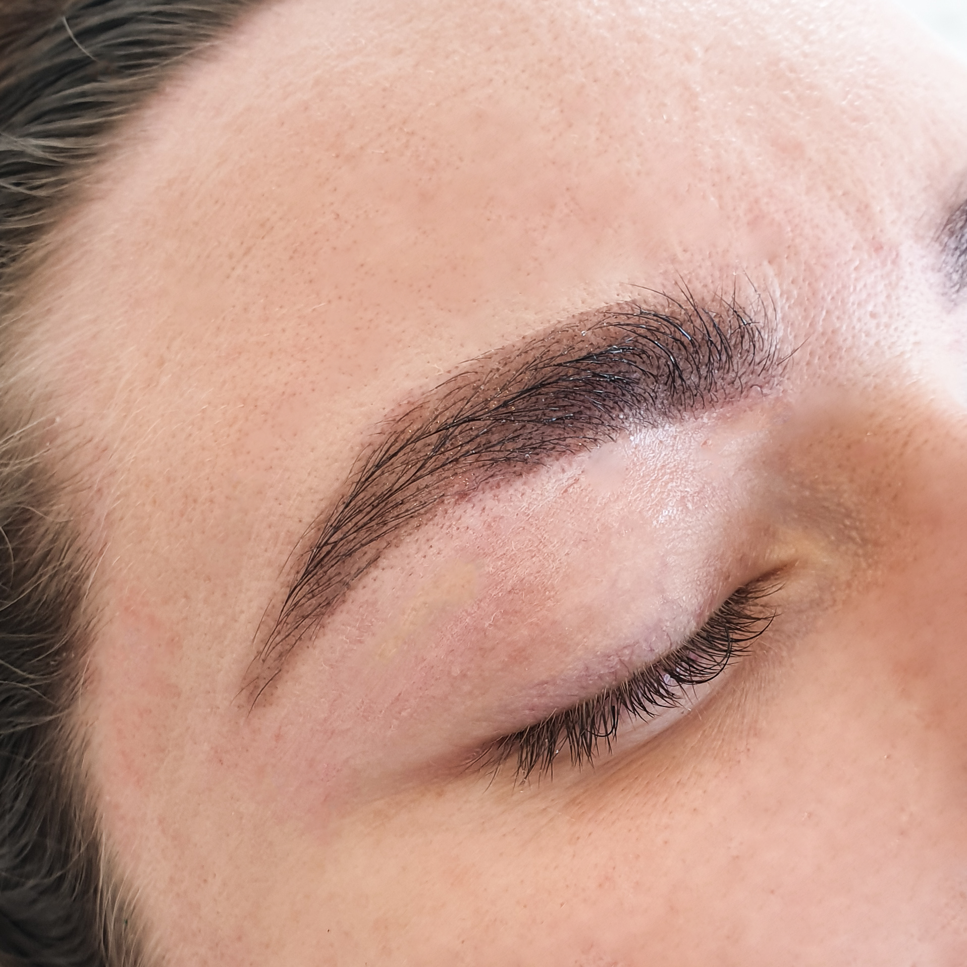 my hennd brows after.png