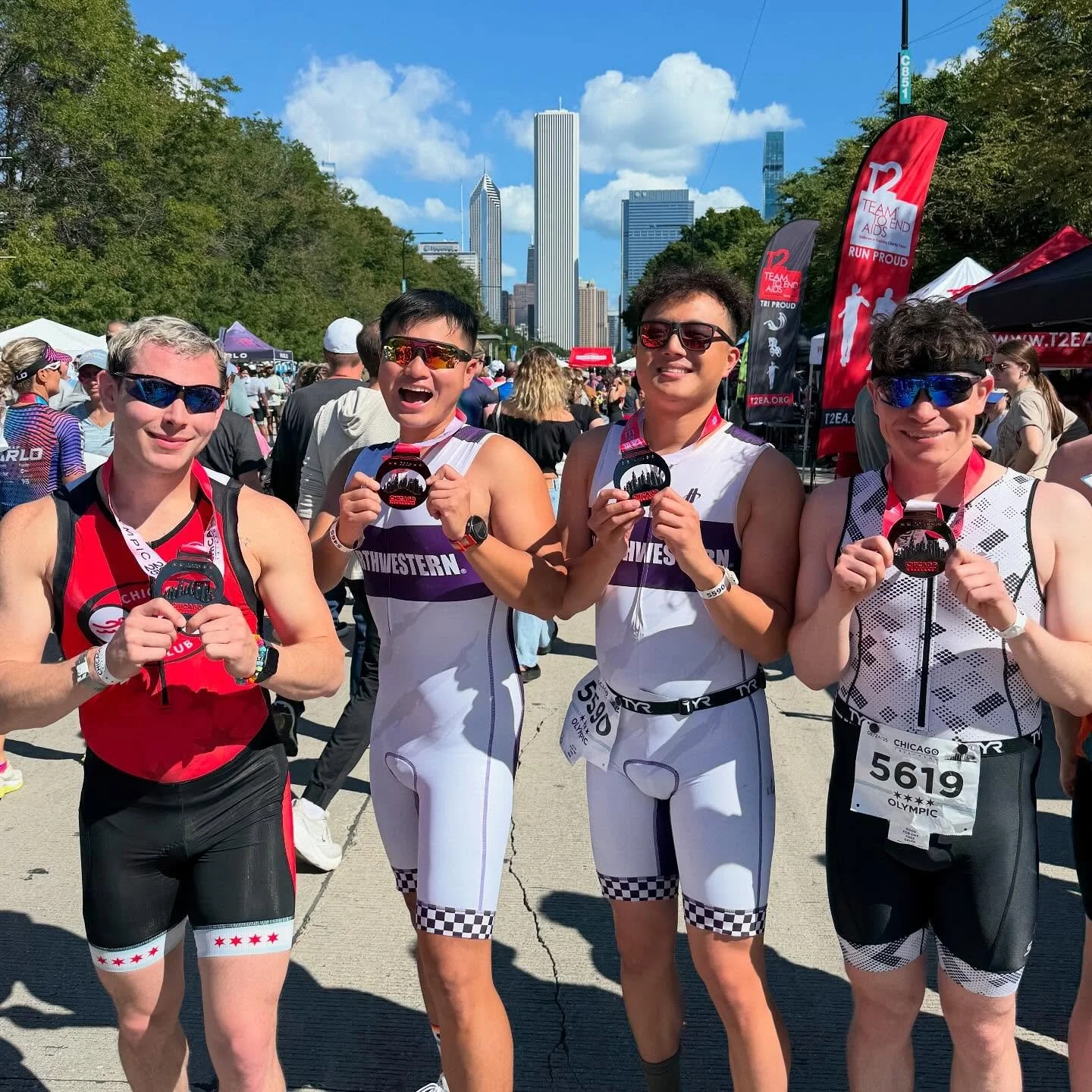 Happy Medal Monday! Yesterday, the Smelts competed in the 2025 Chicago Triathlon @chicago.tri across Sprint, Olympic, and Relay races. Look at their shinning medals! What&rsquo;s more, Smelts volunteers also showed up and assisted thousands of swimme