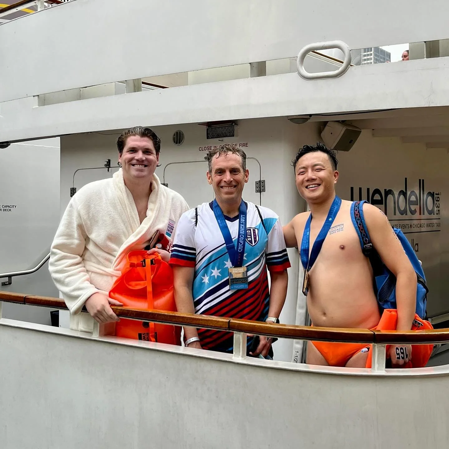 Congratulations to all Smelts who achieved an incredible feat on Sunday, Sept 21 - they competed in the Chicago River Swim, the first one in nearly a century! 

🥇 Shout out to @headbandbill for winning 1st place in the Wetsuit Male 2-mile division!