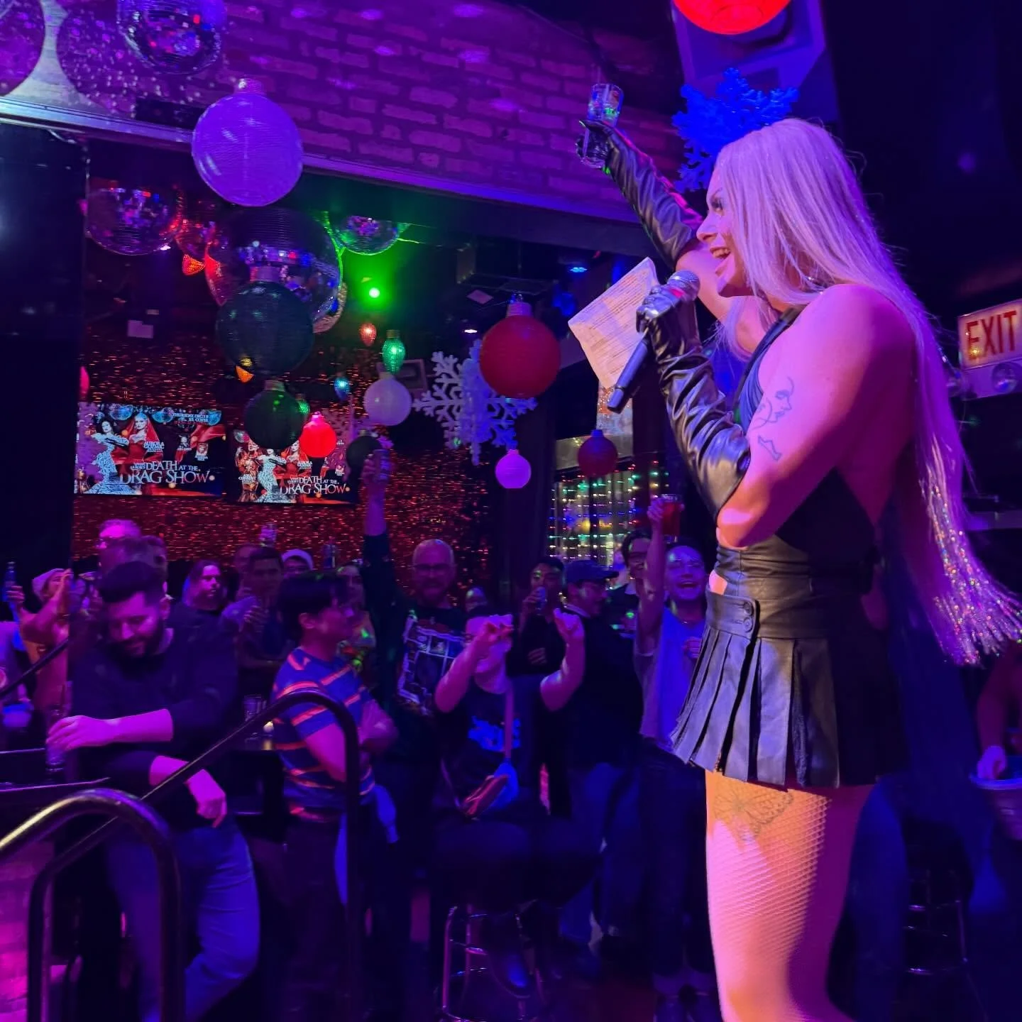 Raise your glass as we say&hellip; It was a Smelts-tacular night! 🎄🎅❄️☃️ Thank you for coming to @hydrate.nightclub last Saturday to support the team and all of the performers at the 1st Smelts Holiday Revue. Your support means a lot to the Smelts 