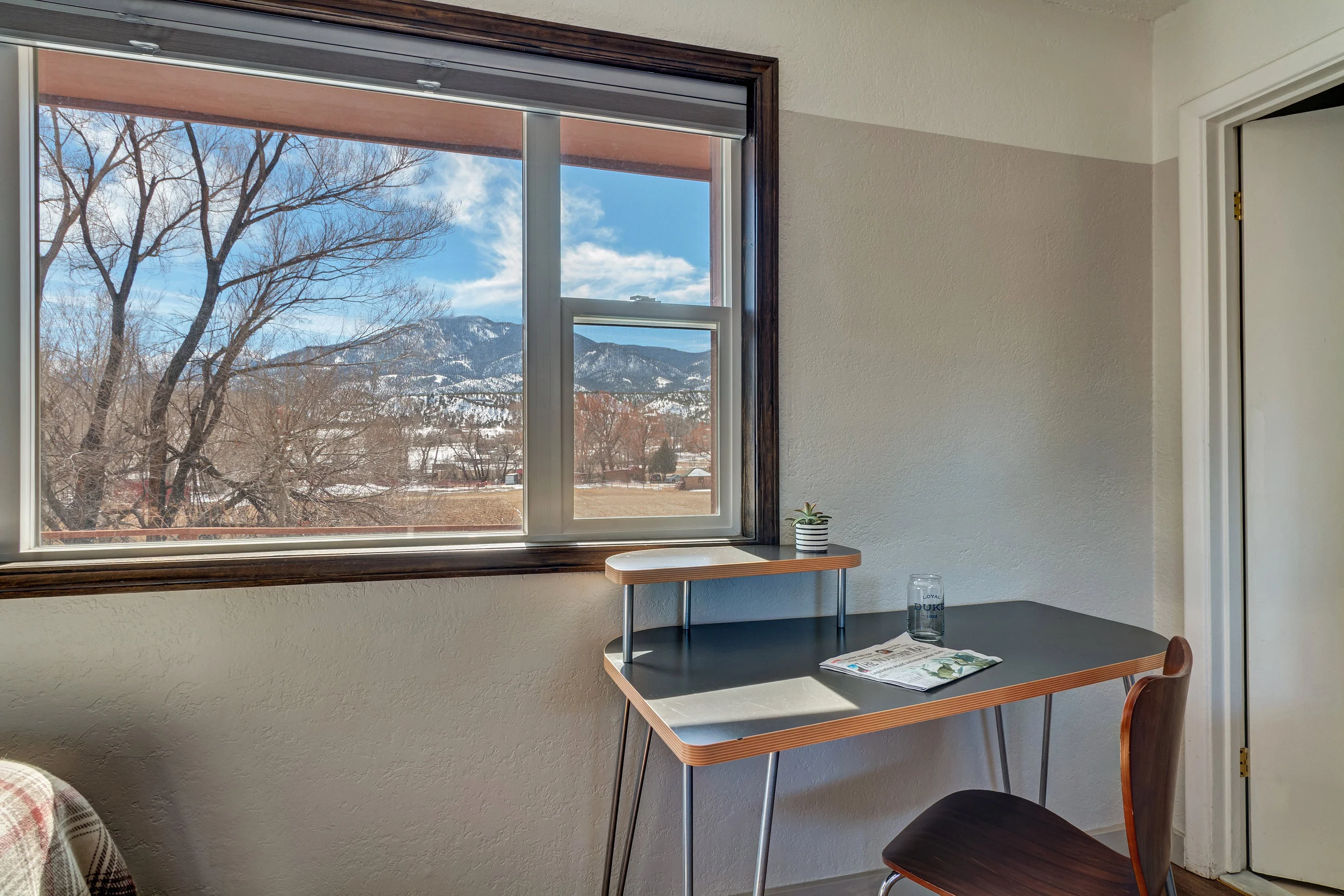 LDL Family Suite QQ window.jpg