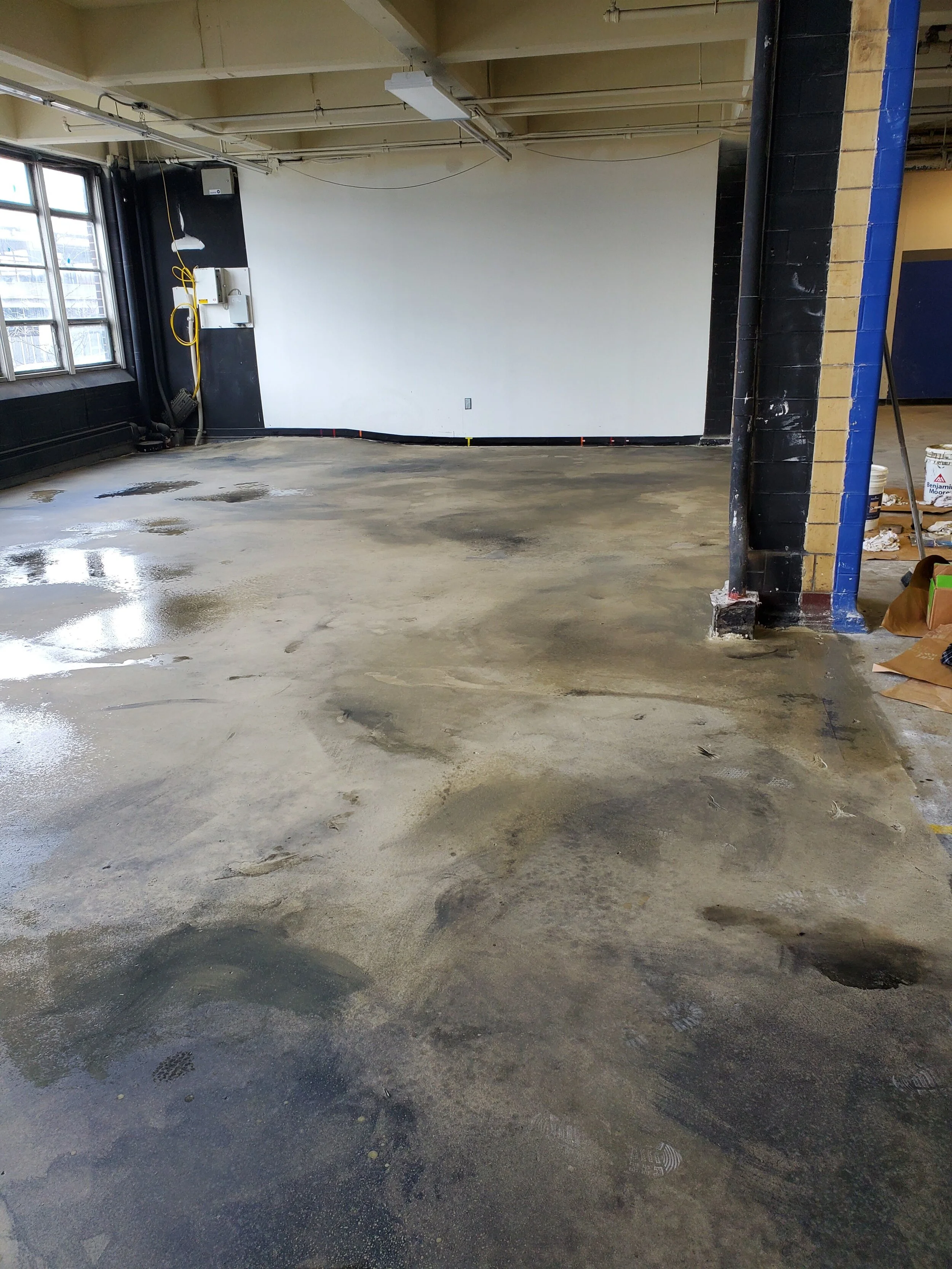 Faux concrete finish, Ben Moore paint, garden sprayers and rolled