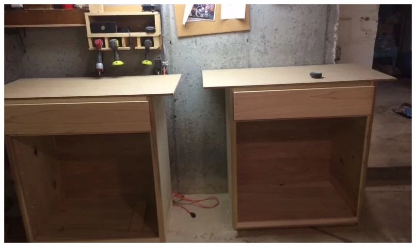 Attaching the cabinet tops
