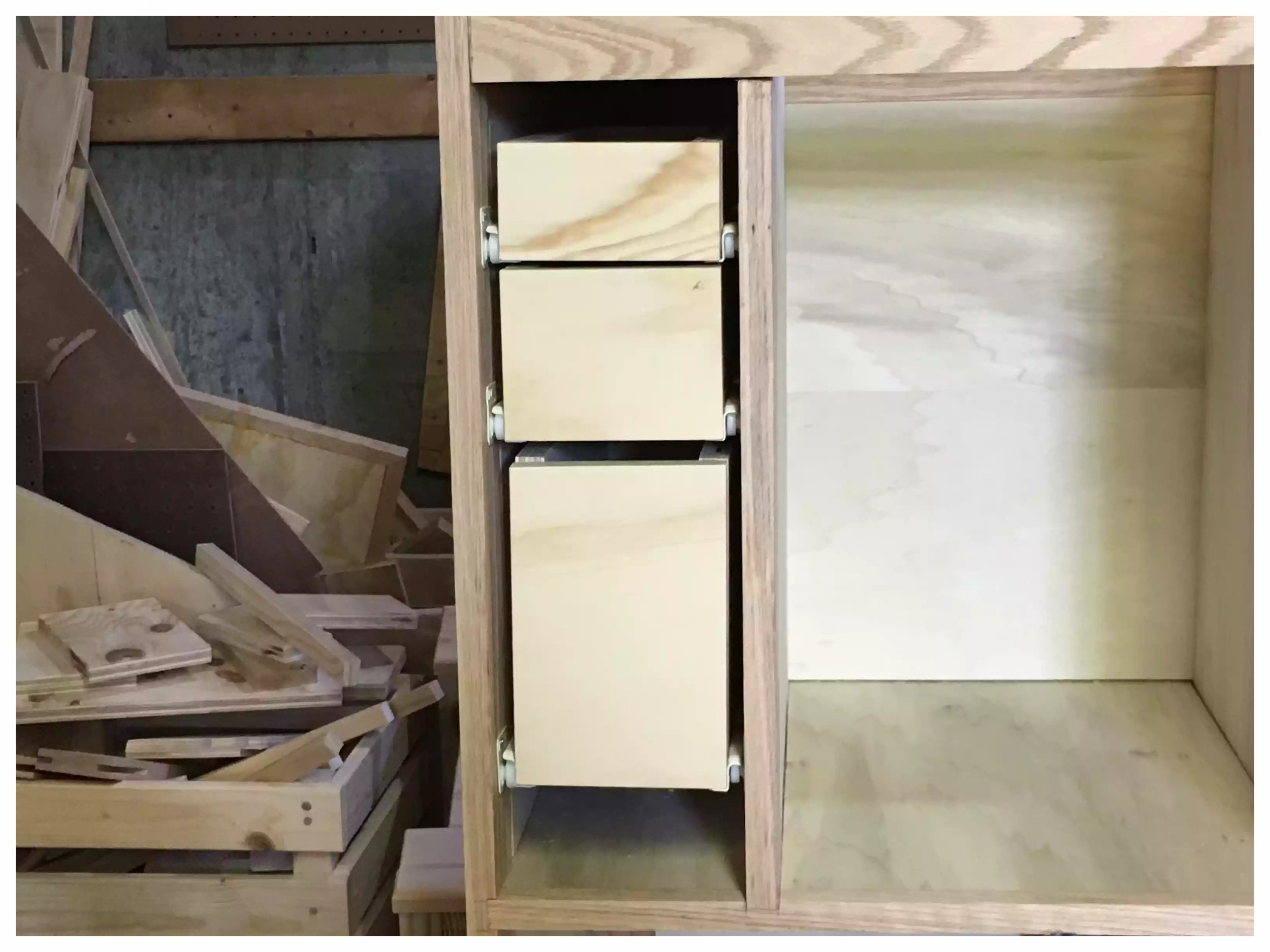 3 Drawers