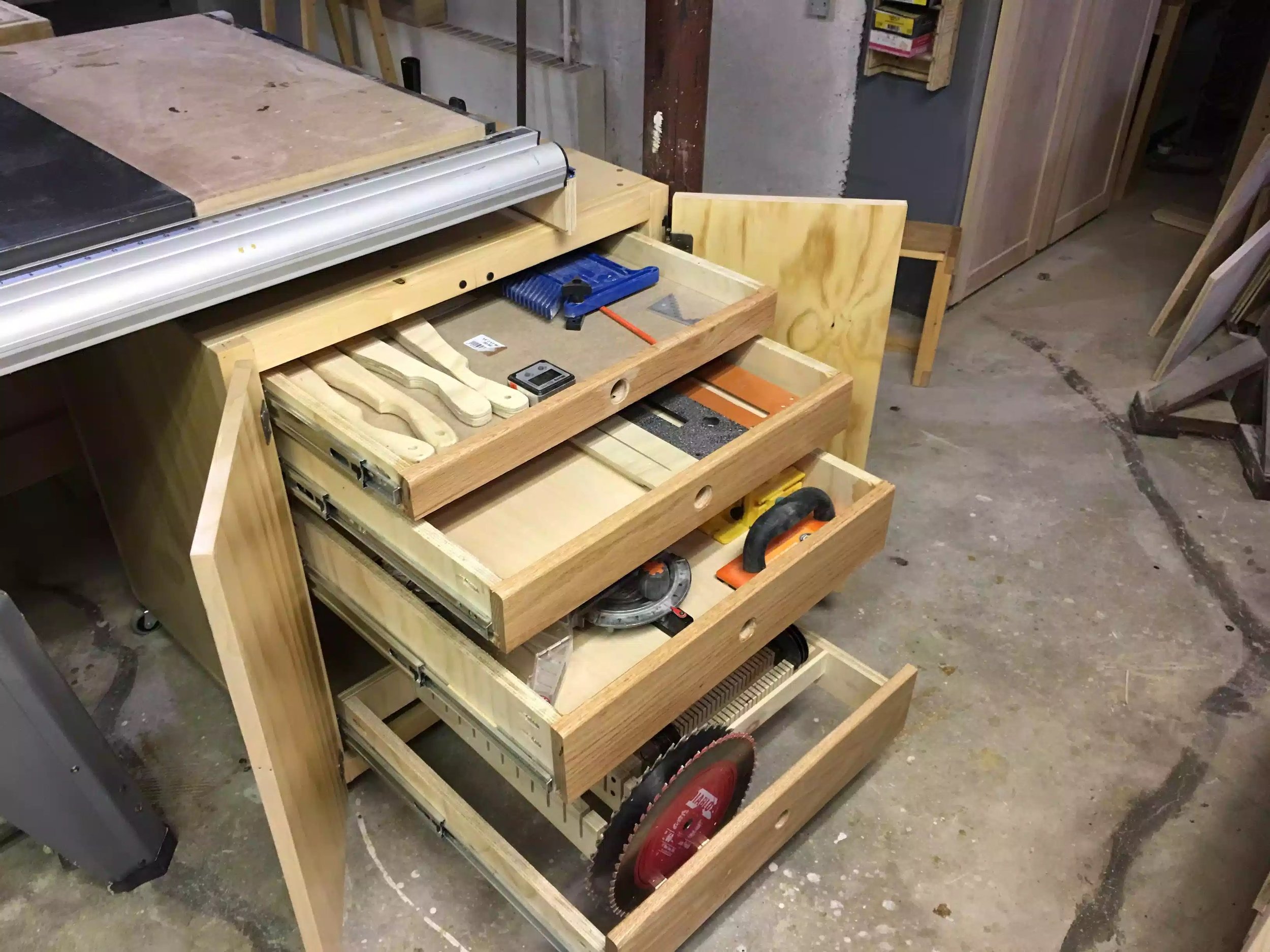 Full extension drawers