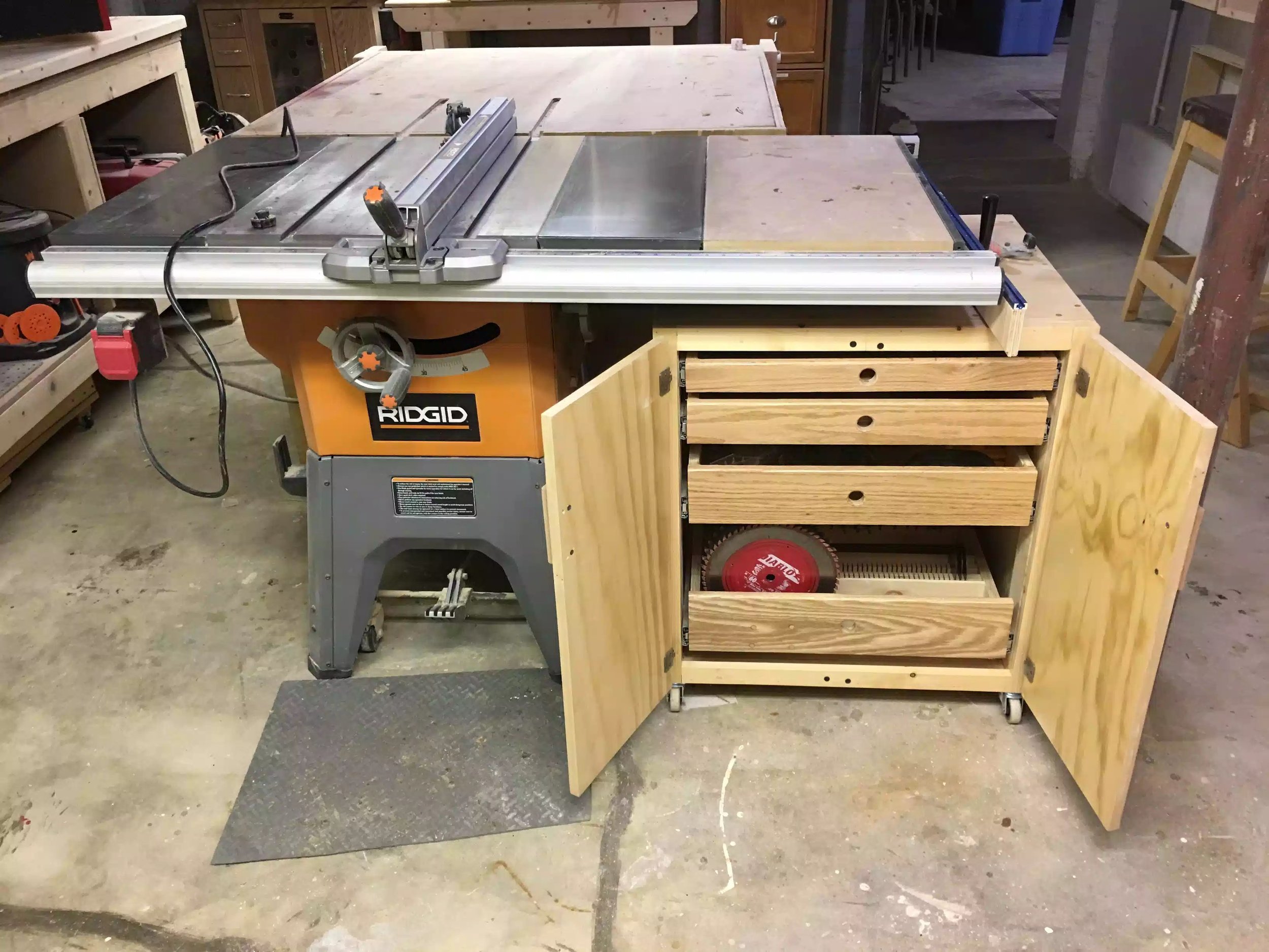 Accesories Cart for my Tablesaw