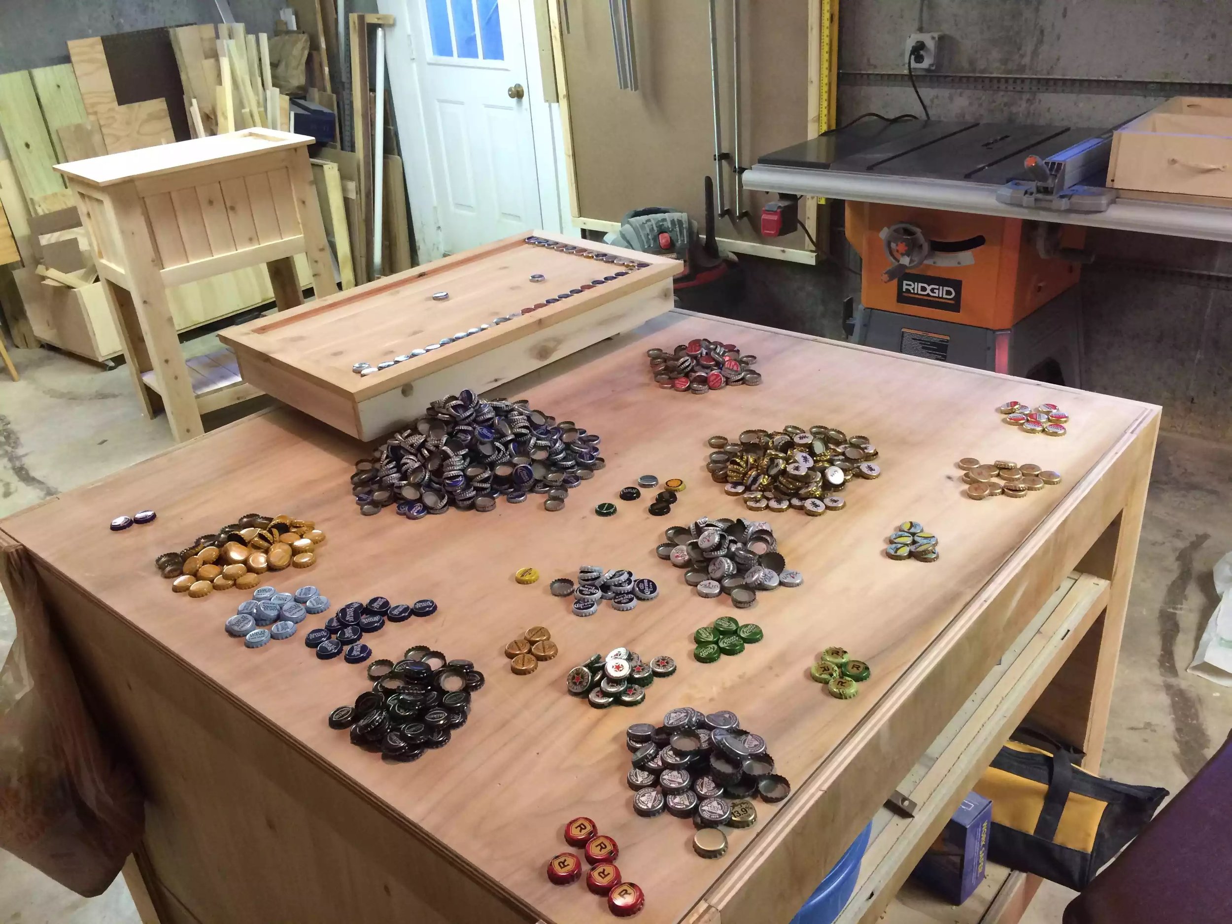 Over 600 bottle caps