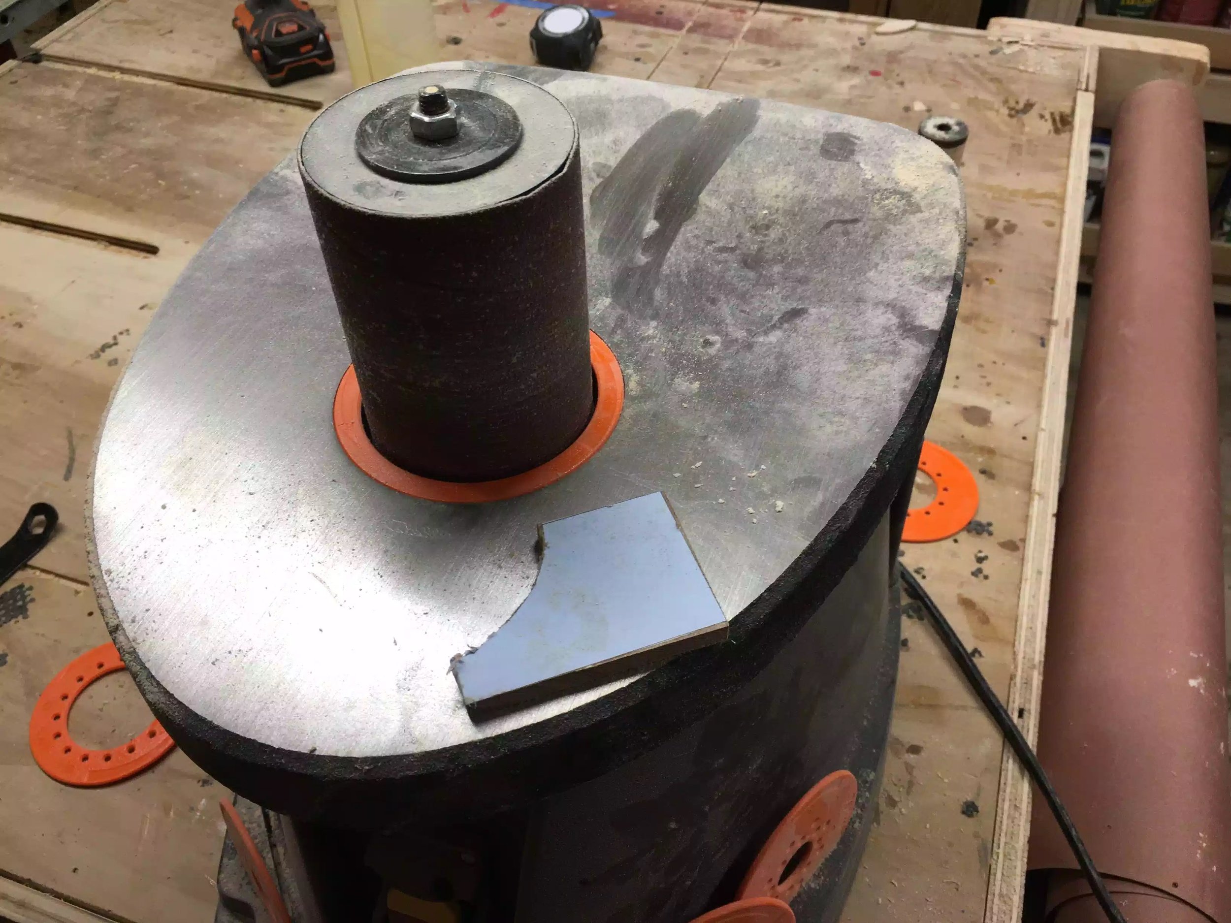 Here you see me using my oscillating spindle sander to sand the arch I made the arch with an 1 1/2' radius that way they sanding sleeve would fit the the cicrcle