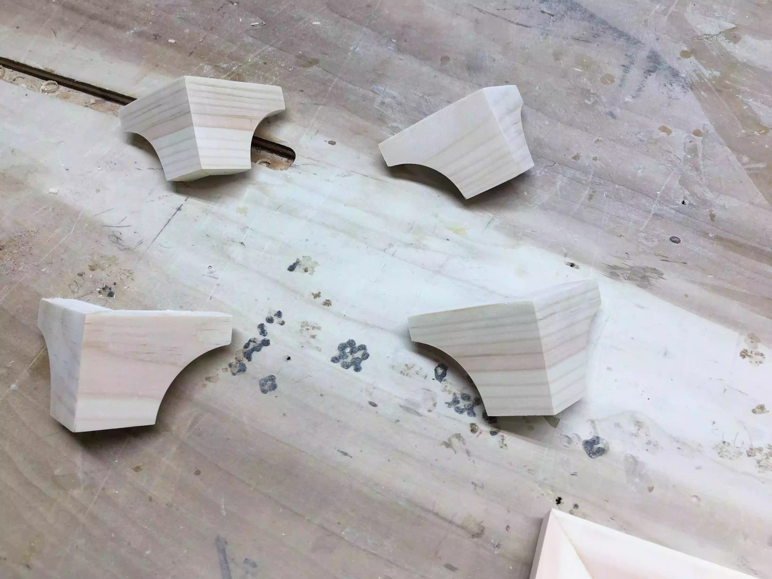 Here is the finished bracket feet , all sanded, I just love how the grain wraps around the feet.