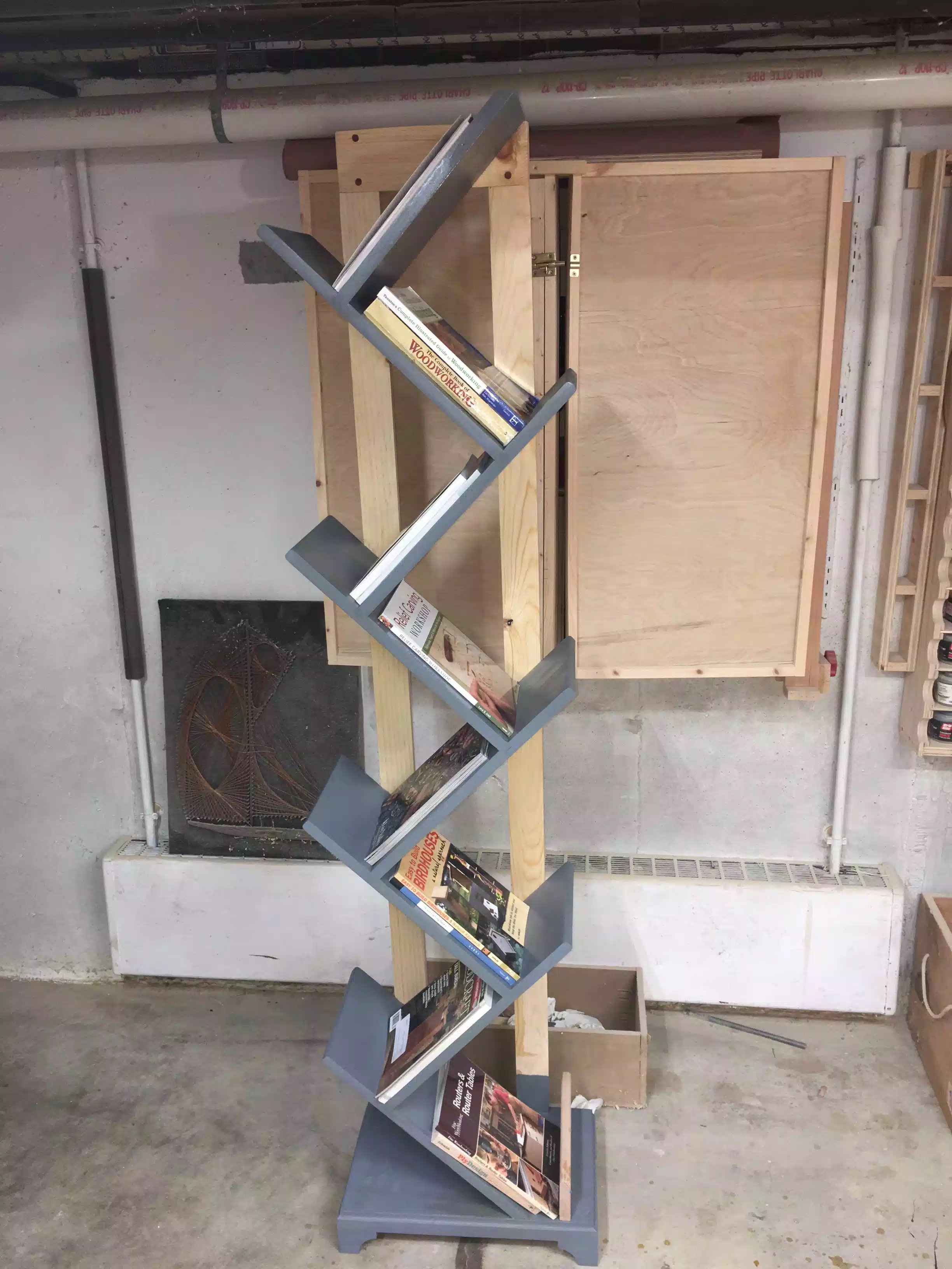 Front view of the finished book stand