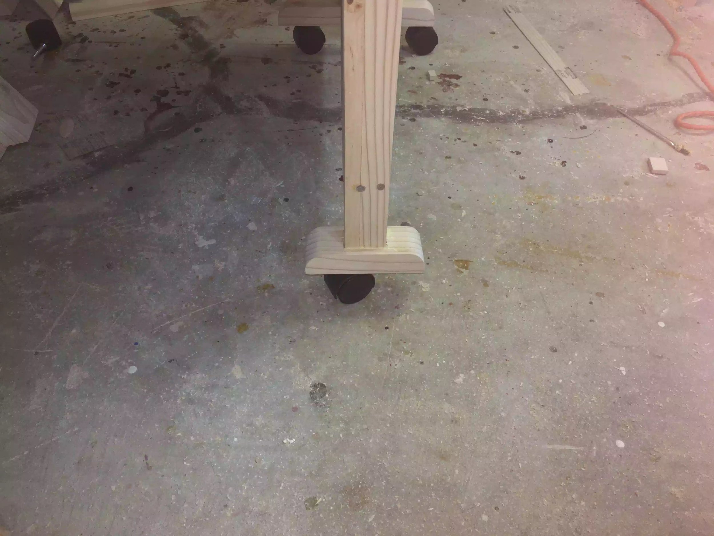 Here is the finished foot and it looks great, I know I made it correctly because the plywood panel is plum and I can even move the panel around on 3 casters.Success