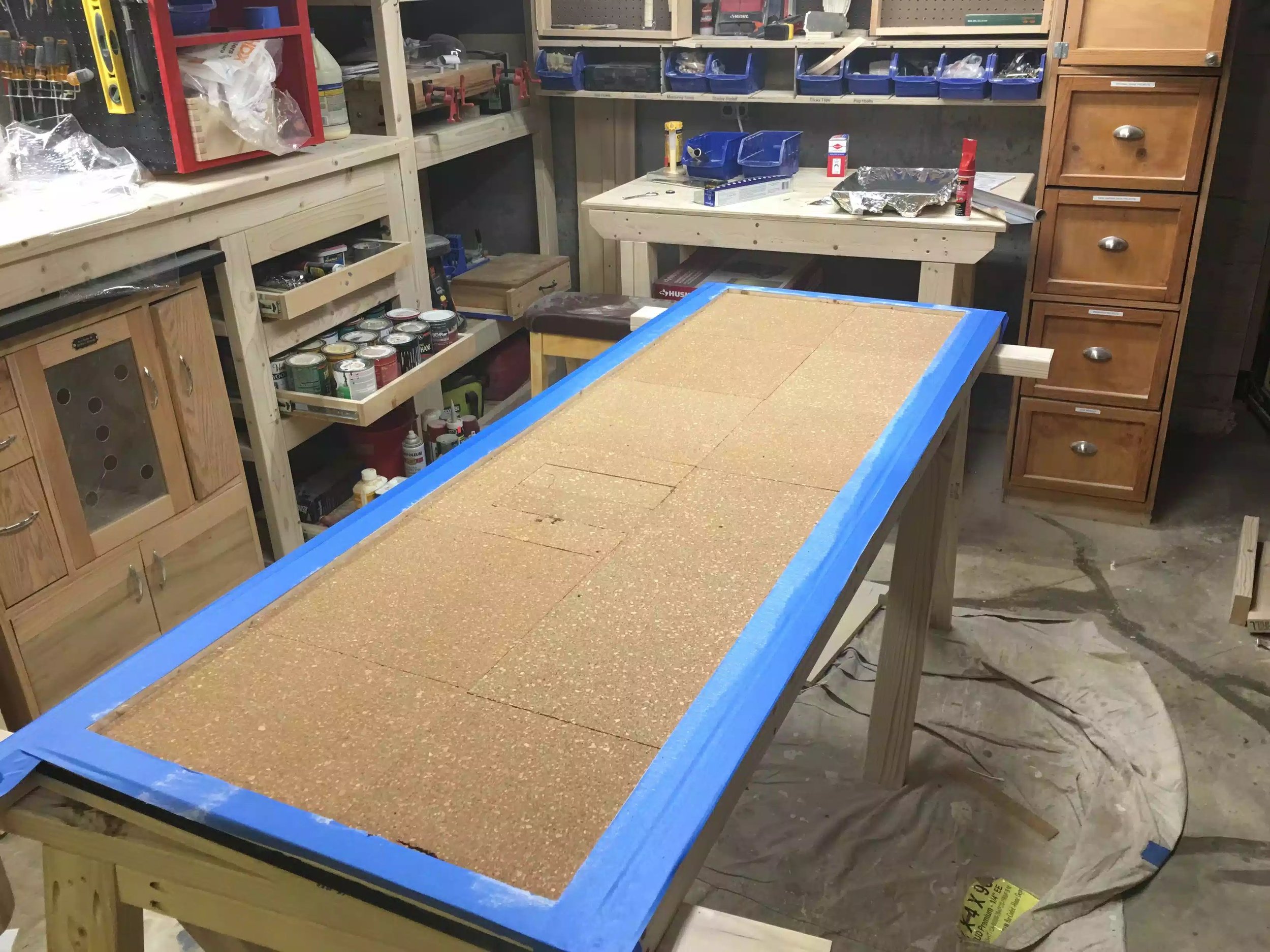Here is the finished panel, I have to say I was not impressed with the quality of the cork board. But nothing I can do about it now, needless to say that I will not be buying this brand of cork tile again