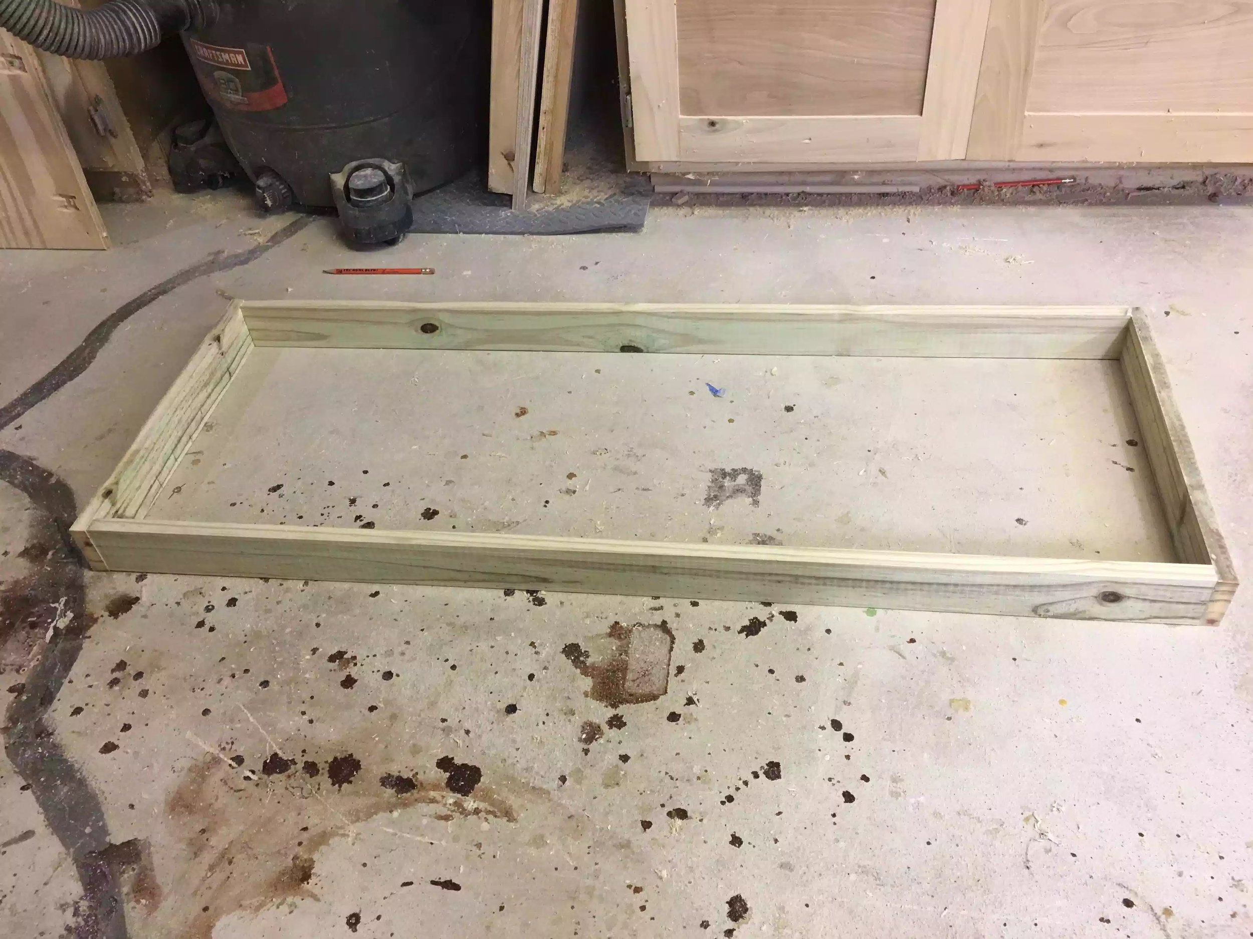 Here you can see the bottom frame, Like I said I will be adding slats across this frame as this is what makes the bottom shelf in the unit.