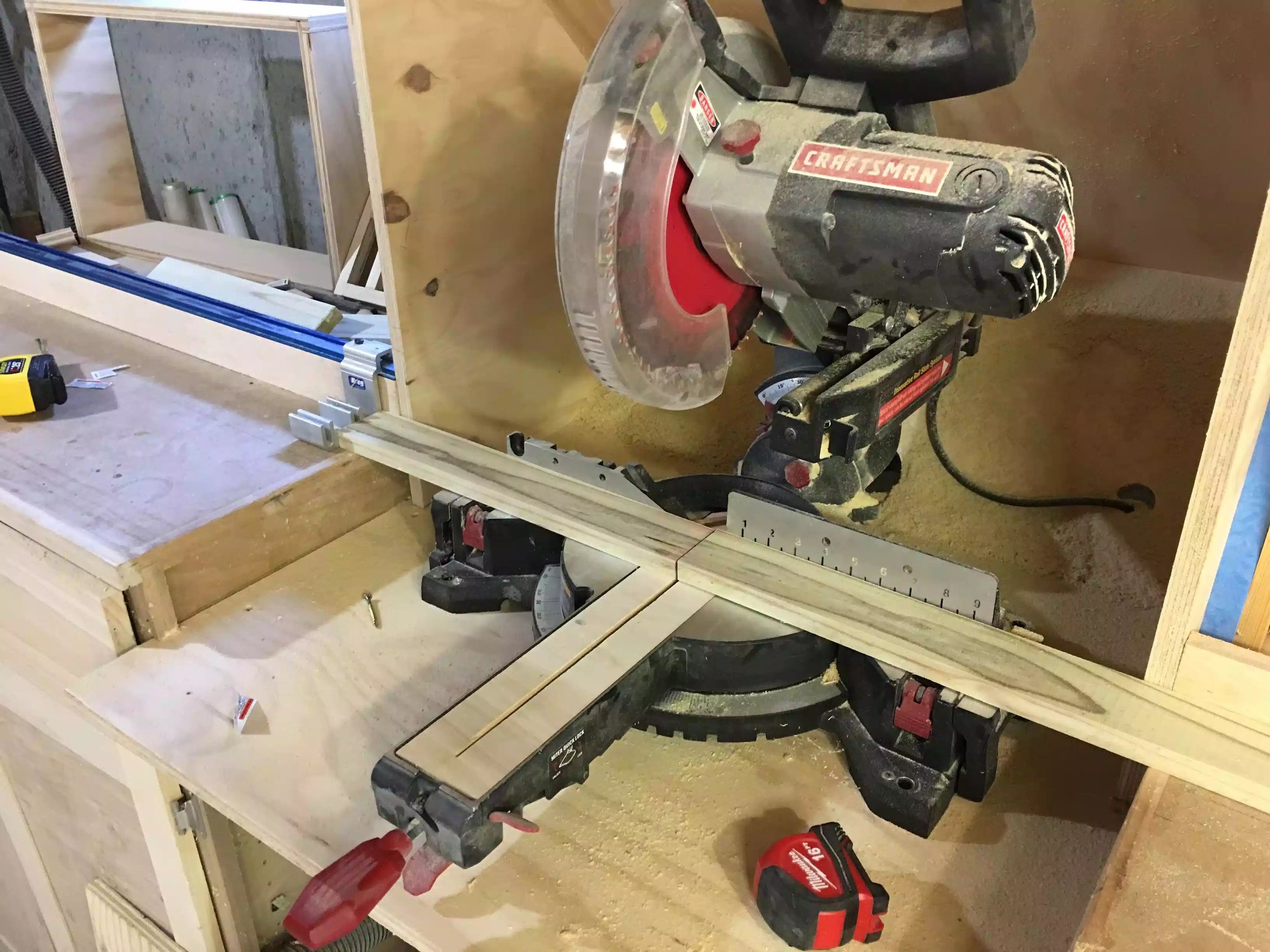 Here you can see the chop saw set-up using my kreg production stop that was on my top-trak on the miter saw station, this is a dream for doing repetitive cross-cuts