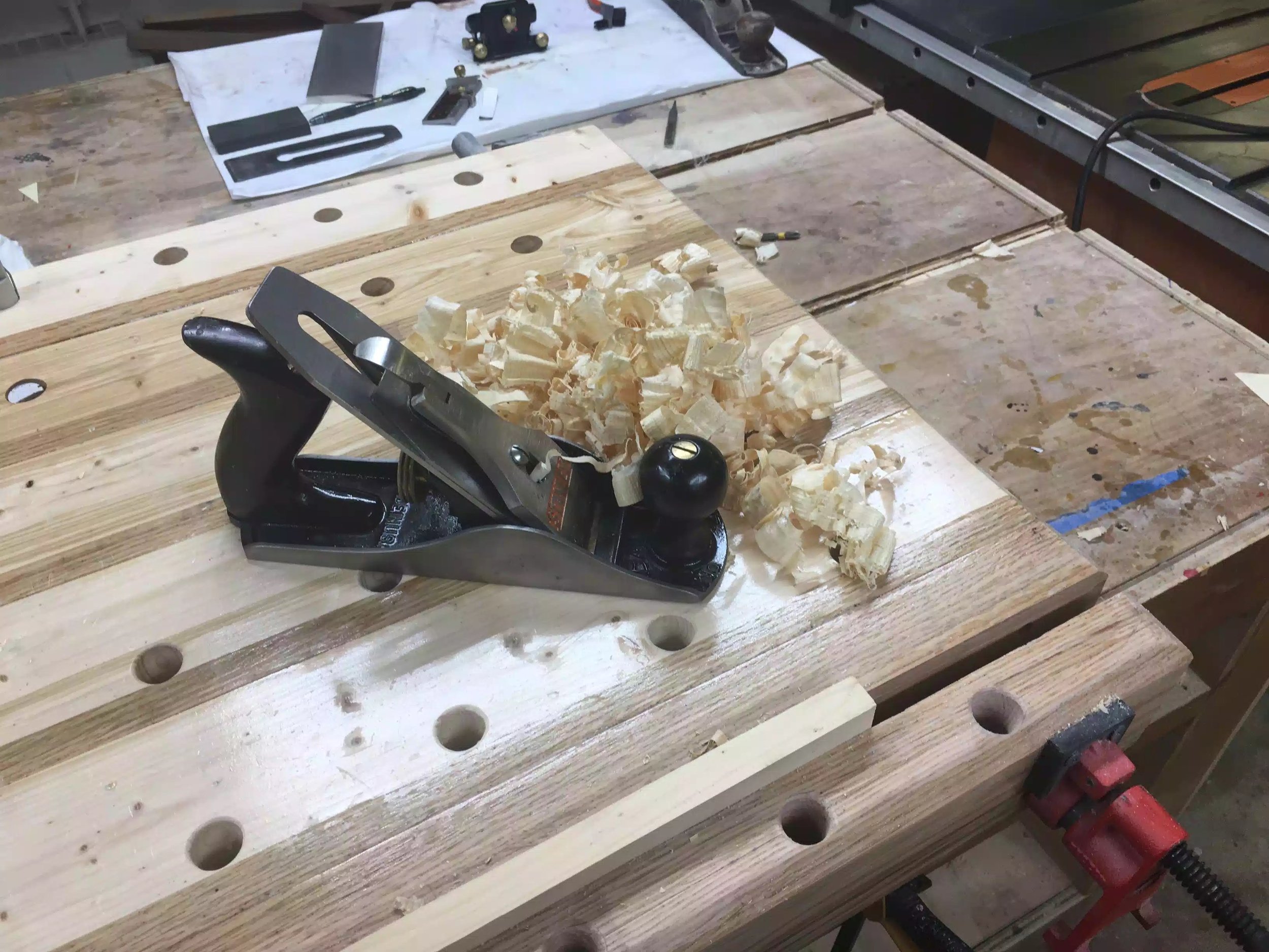 As you can see the wood shavings are great, full length even thickness. I could not do this before the restoration.