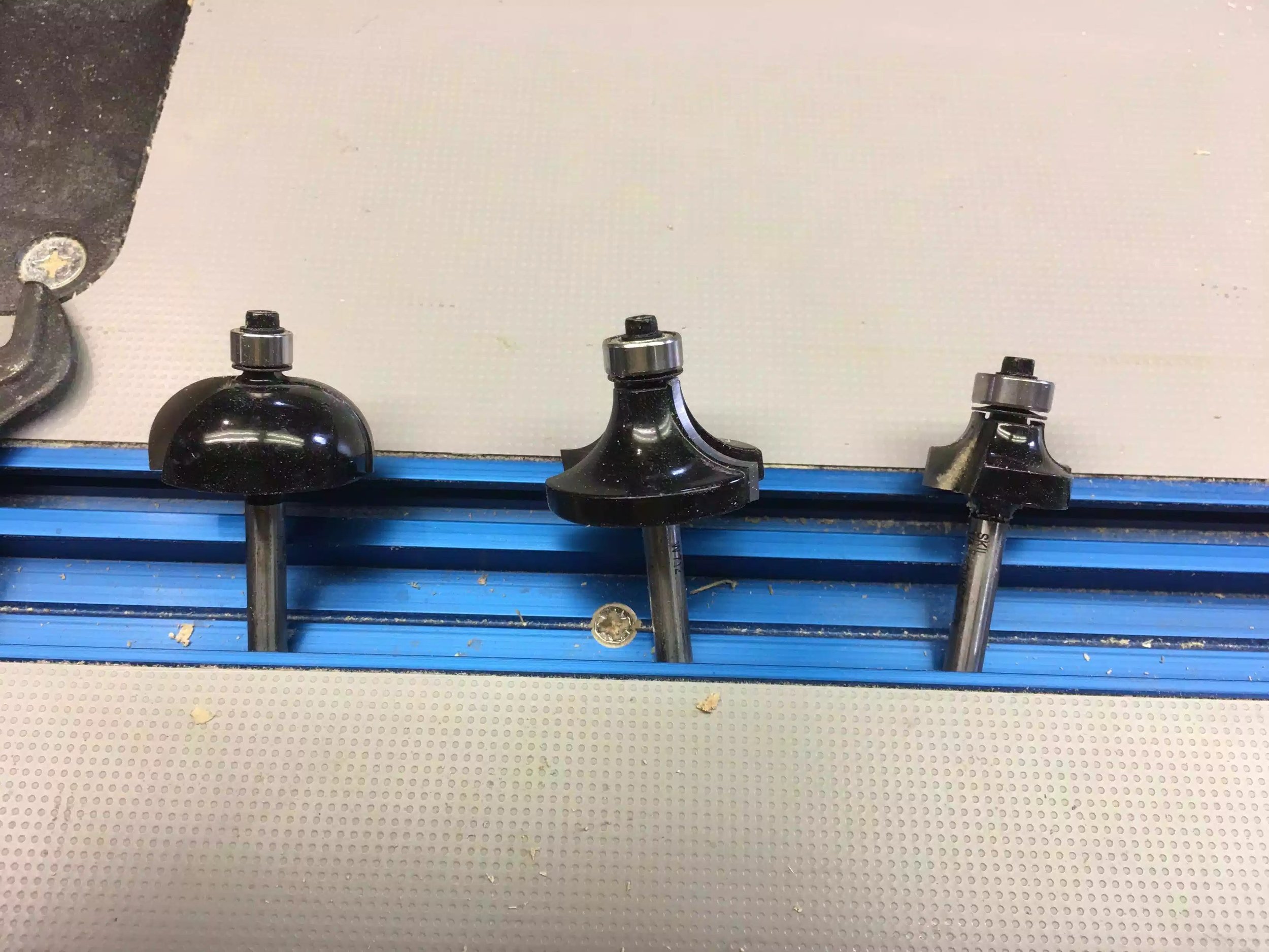 Here are the 3 bits that I used firstly on the left is a 1/2” cove bit, middle 1/2” round-over, right is a 1/4” round-over.