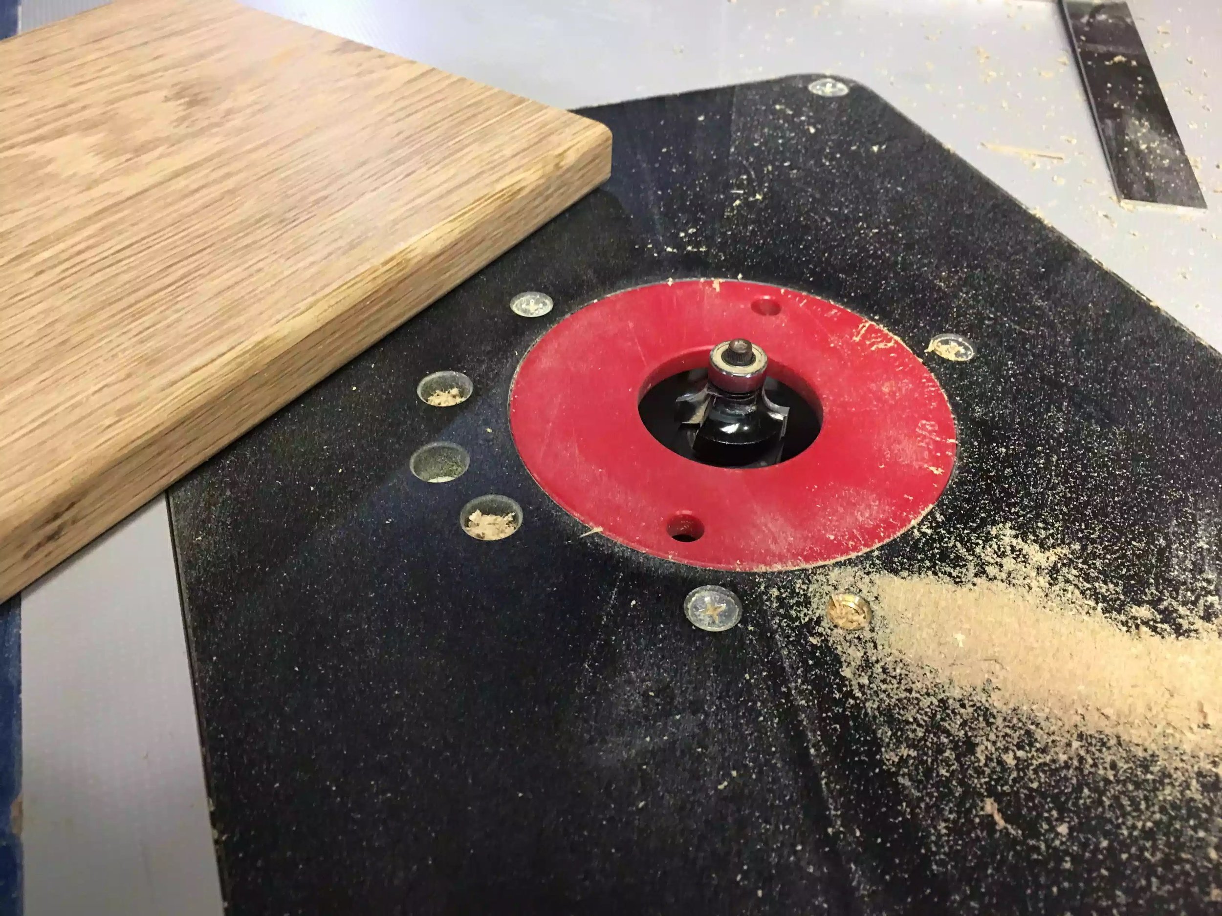 Here is a close-up of the round-over bit.