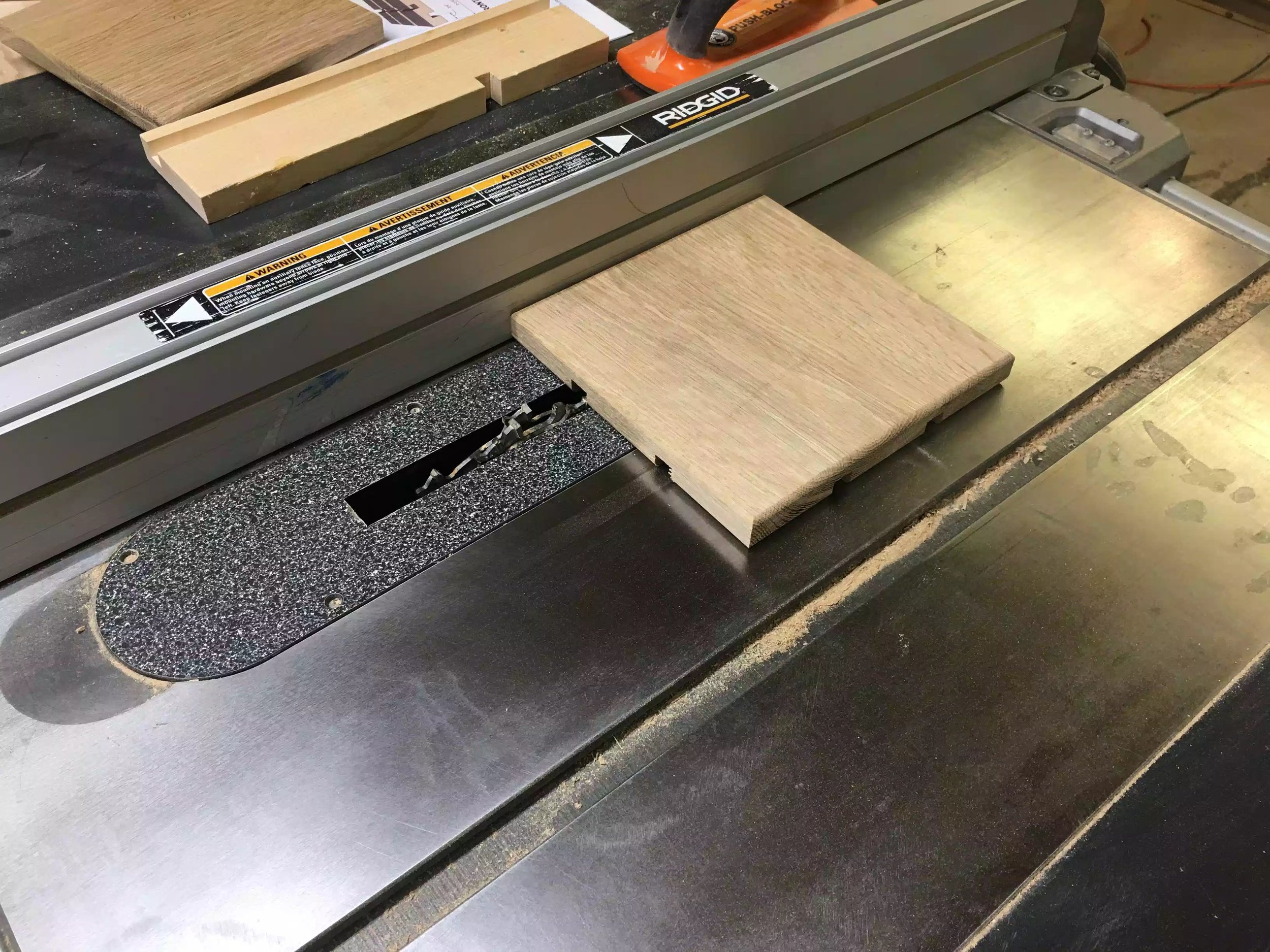 Here you can see the trivet positioned to cut the 1/2” wide 3/8” deep groove, once one side is rotate the trivet 180° to catch the other side.