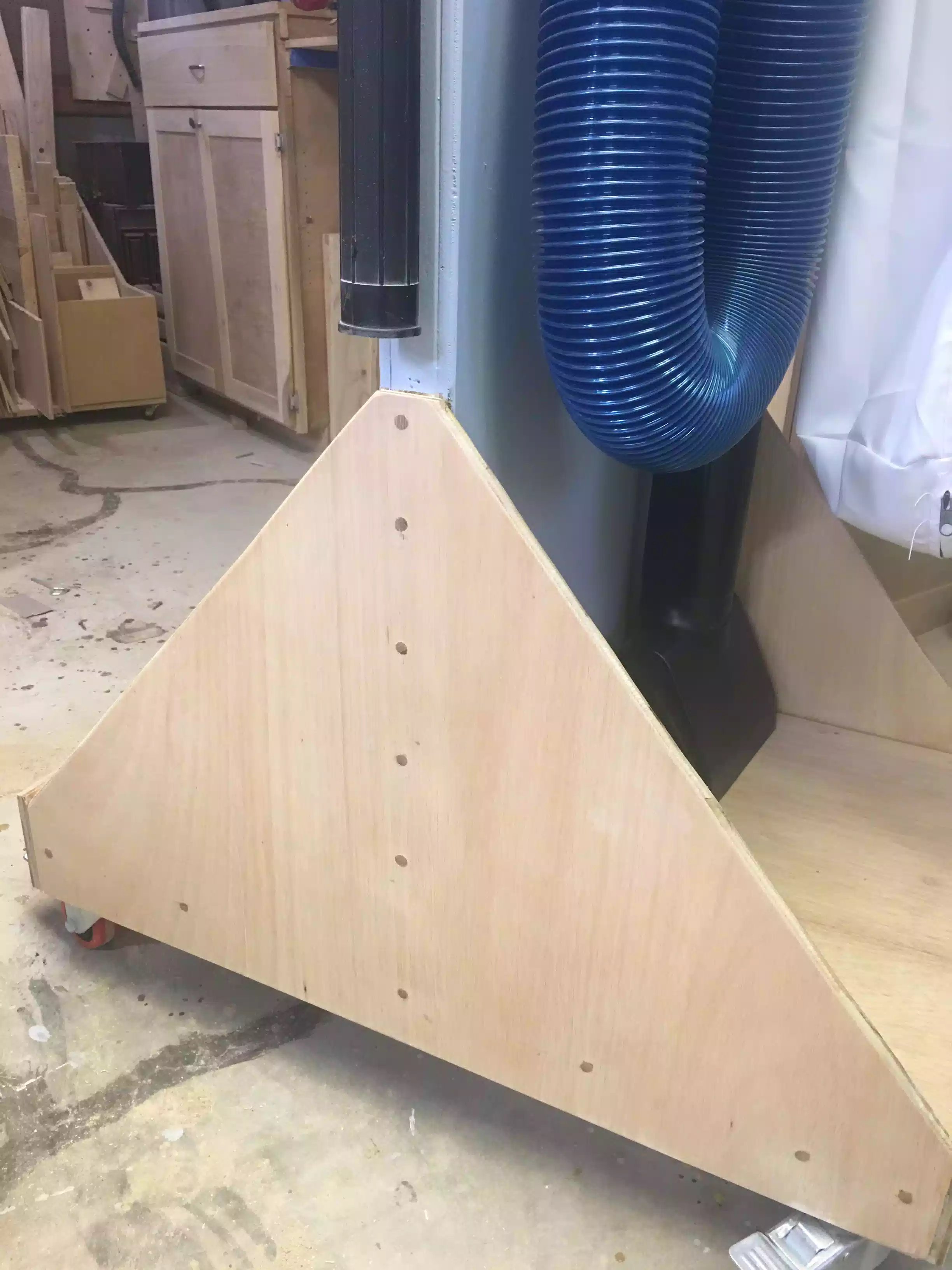 Here is an image of one of the sides after applying the 2 coats of polyurethane, the wooden plugs pop and look nice, there was no point painting as the sides would get the most abuse.