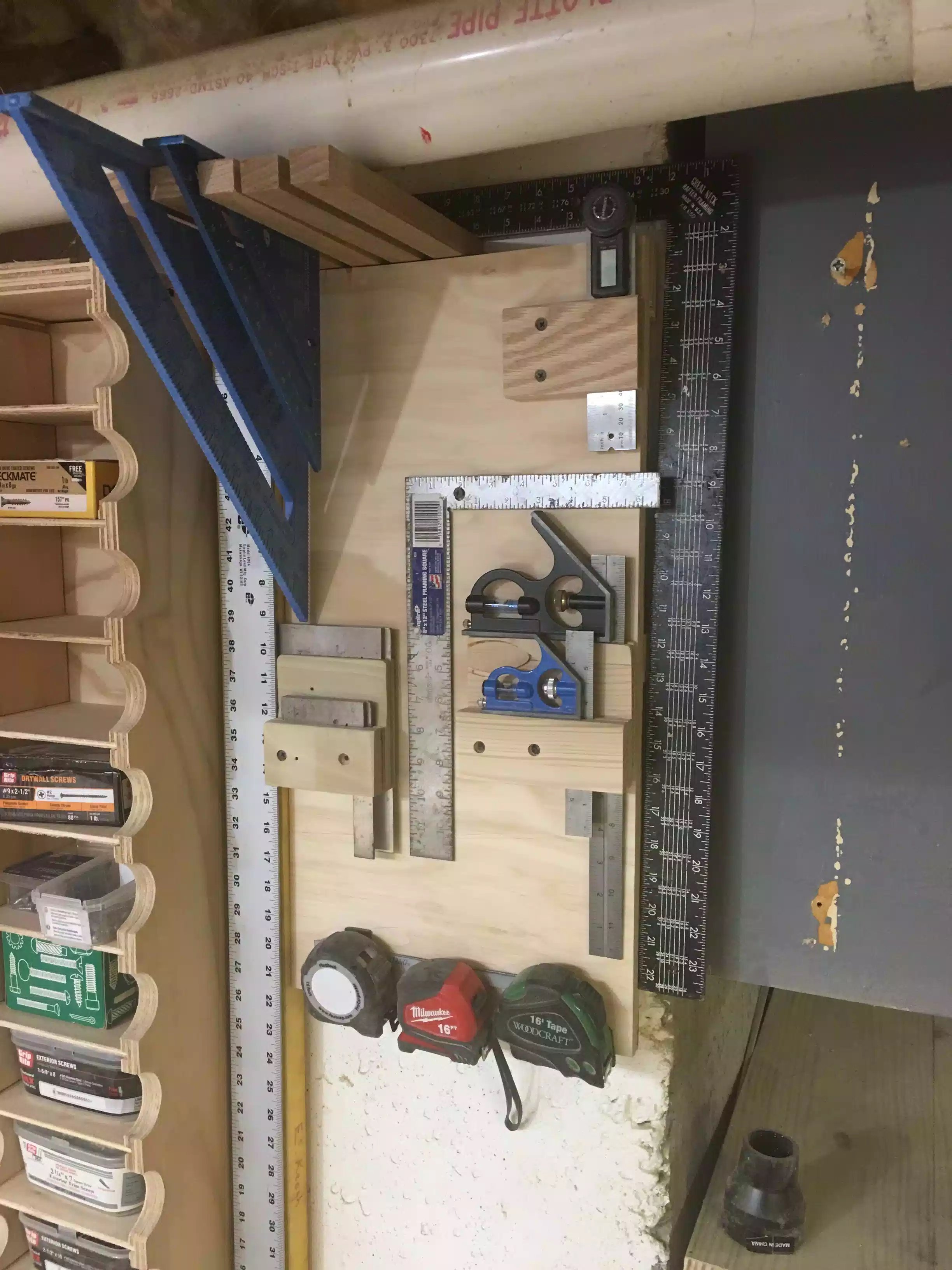 Here is what it looks like now all nice and neat and everything has its place.