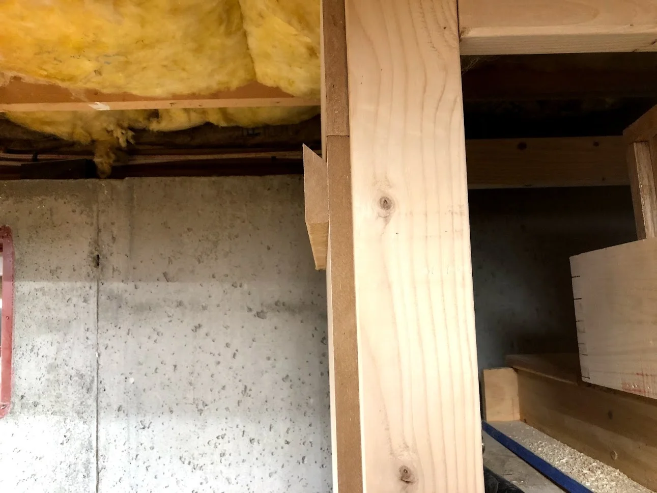 Here is a side profile of the cleat attached to the wall.
