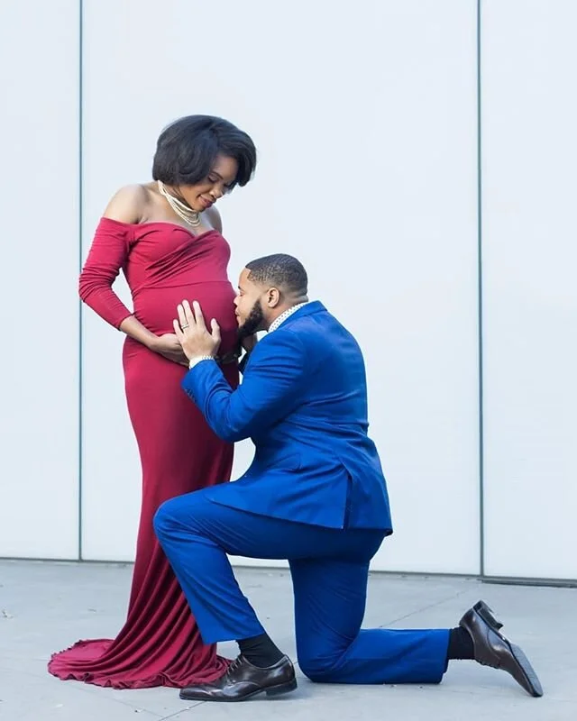 Let's go with a baby theme this week! S/o to this expecting couple. I'm looking forward to warm weather in Dallas this weekend. I have a couple of shoots planned, but there's always room for more! Inbox me. .
.
.
.
.
 #maternity #dallasmaternityphoto
