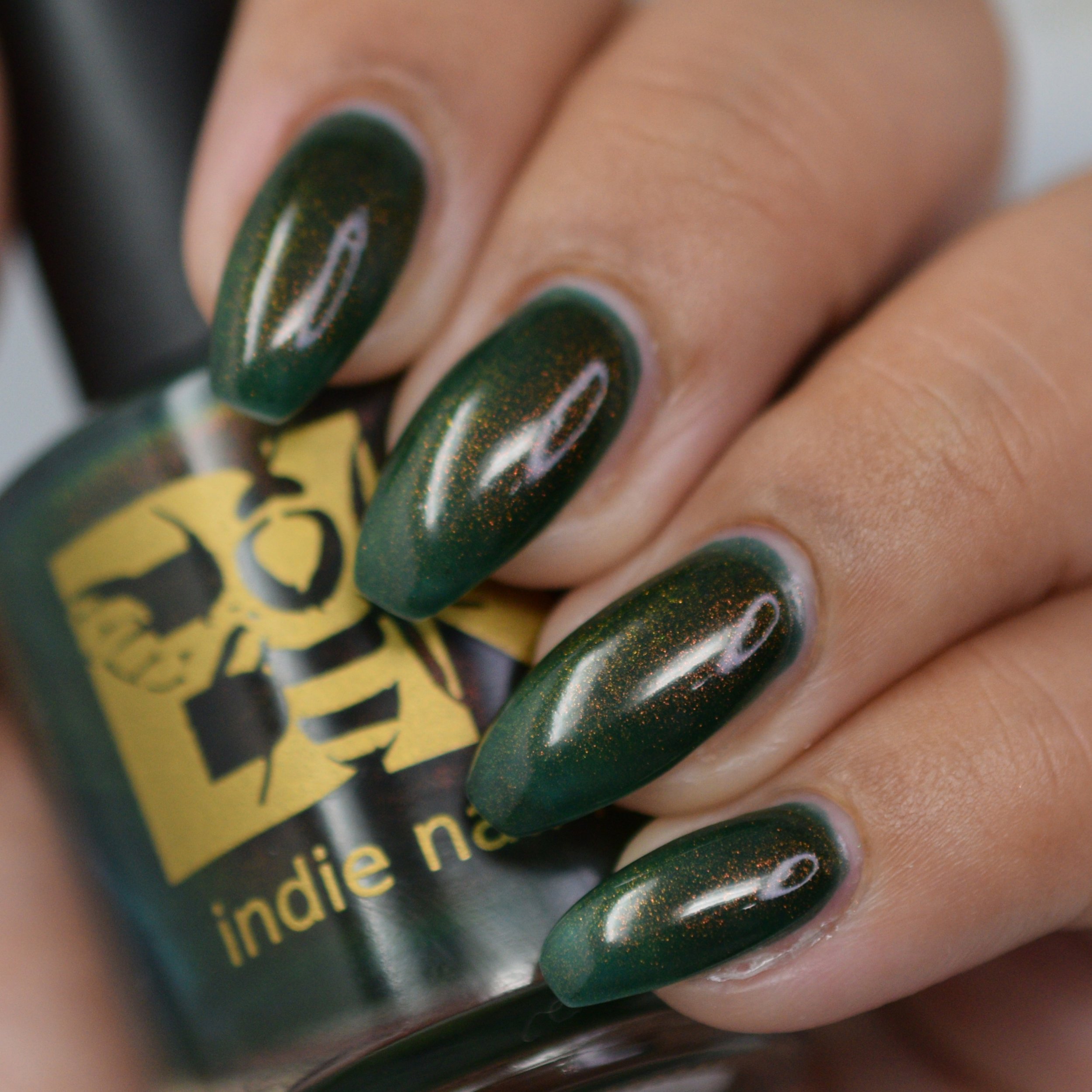 Bee's Knees Lacquer The Royal Hunters (2021)