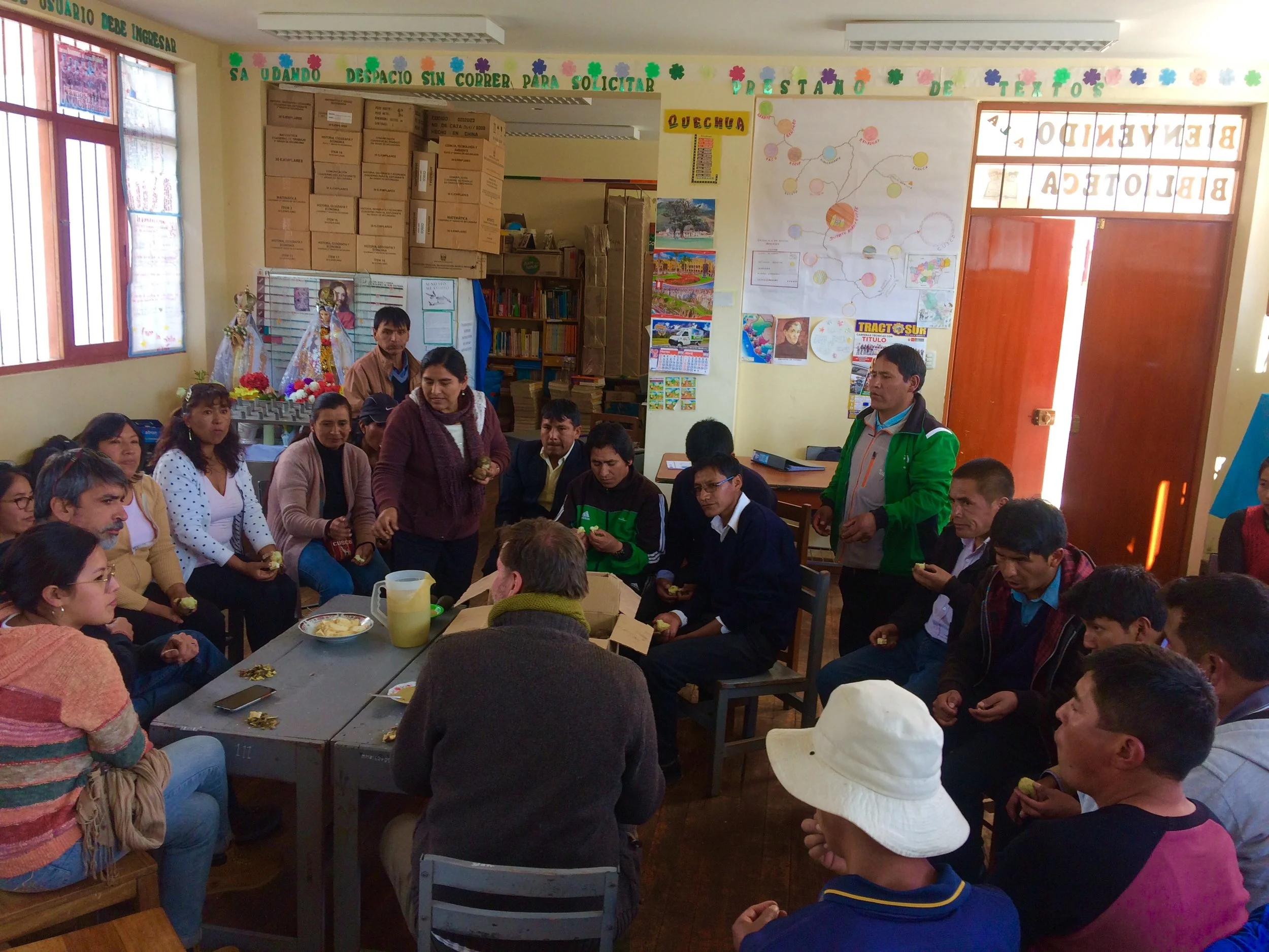 Dr. Thilo leads a conversation between the Secondary School teachers and members of the Amantani team