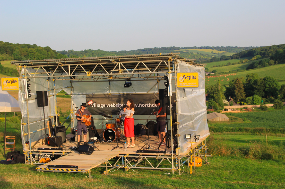 Sambinha were this year’s opening band