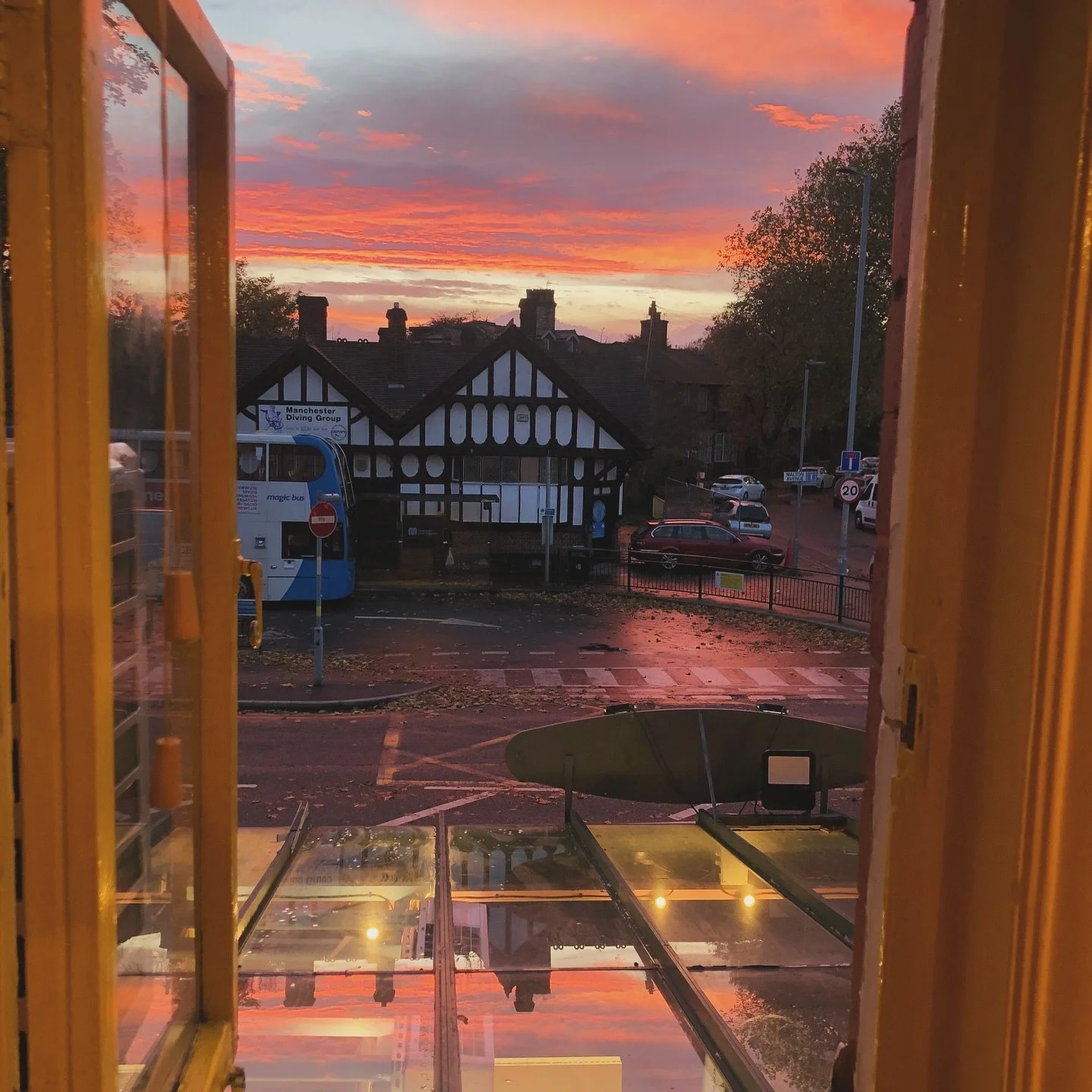 Warm up with 25% off food all throughout September and a October! 🍂

Monday to Thursday all day | Friday 3pm - 6pm | Sat &amp; Sun 12pm -3pm

Not valid with any other offer and MUST book quoting &lsquo;DROP25&rsquo; ✌🏽on booking notes made via our 
