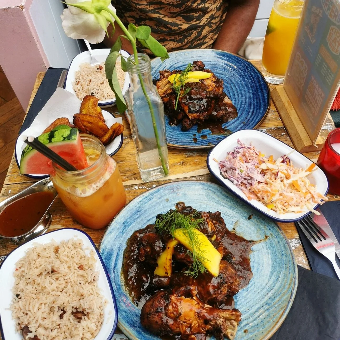 Your pictures 🤤 

Still time to make use of 25% off food! 

Monday to Thursday all day | Friday 3pm - 6pm | Sat &amp; Sun 12pm -3pm 

Not valid with any other offer and MUST book quoting &lsquo;DROP25&rsquo; ✌🏽on booking notes made via our website 