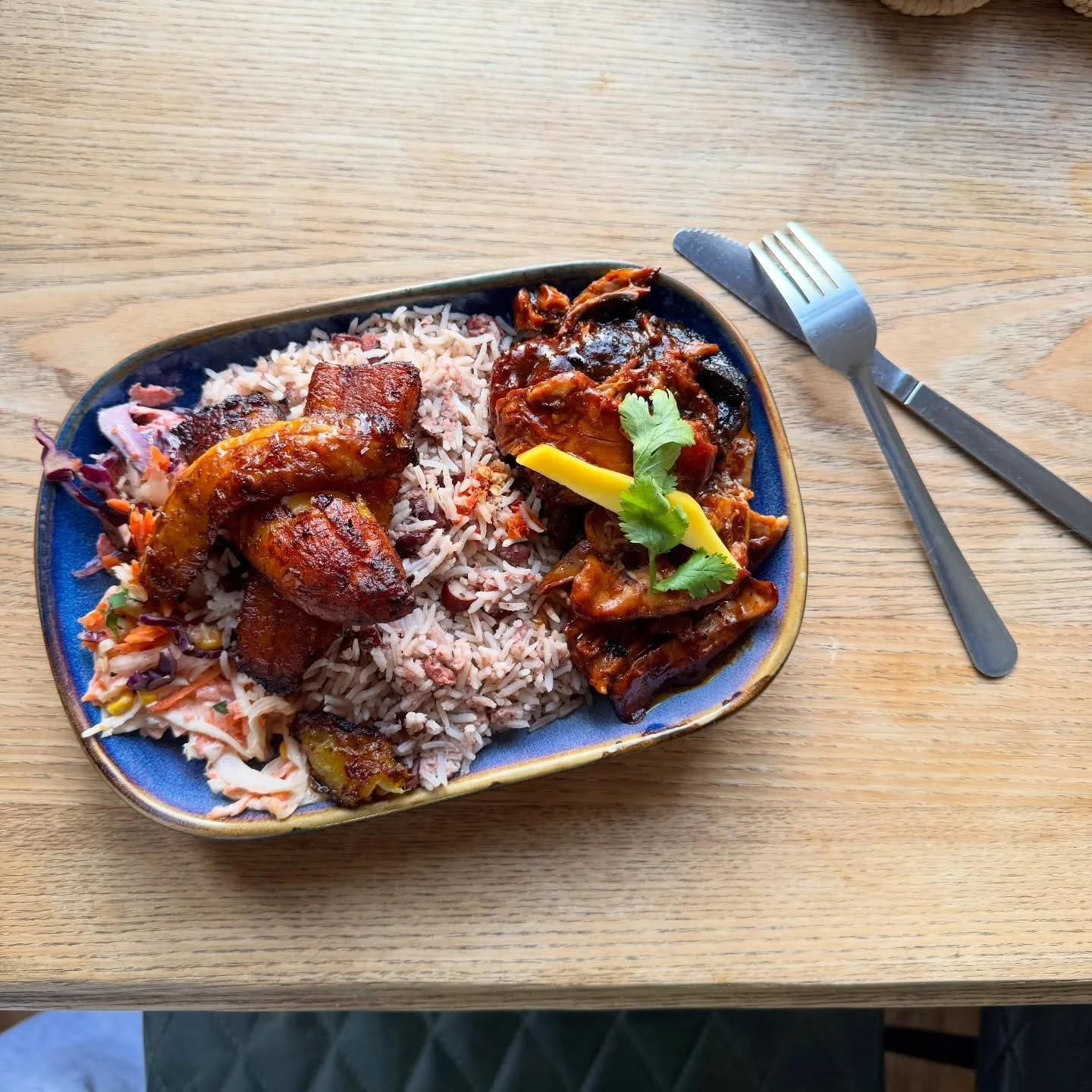 When you book a stay with us @dropduplexliving it&rsquo;s 50% off food for all guests 

Even better &hellip; it&rsquo;s still 50% off in Feb and March (see original post for full details)