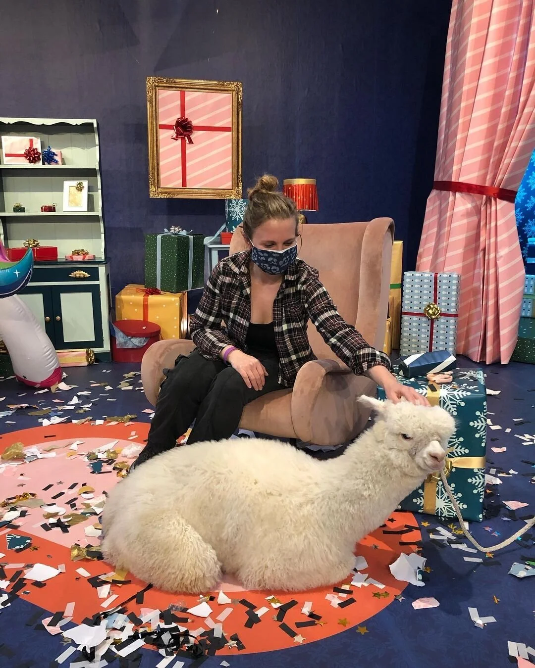 STARR BEHIND-THE-SCENES // SET BUILD