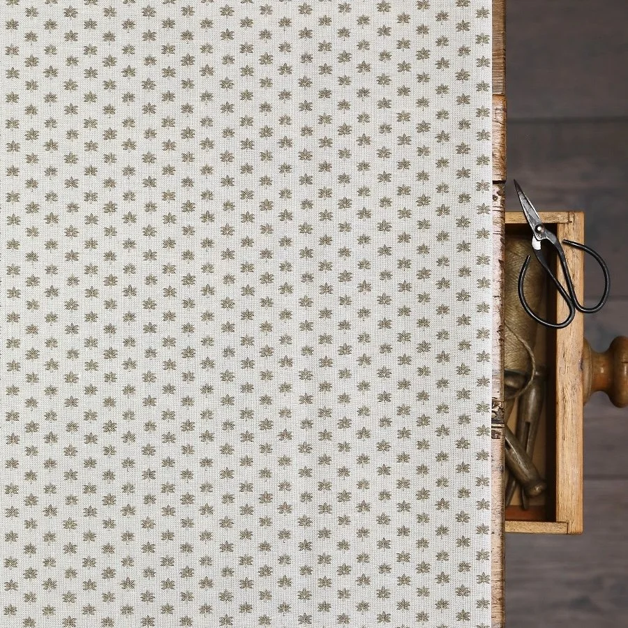 Mouses Back Palma Cushion