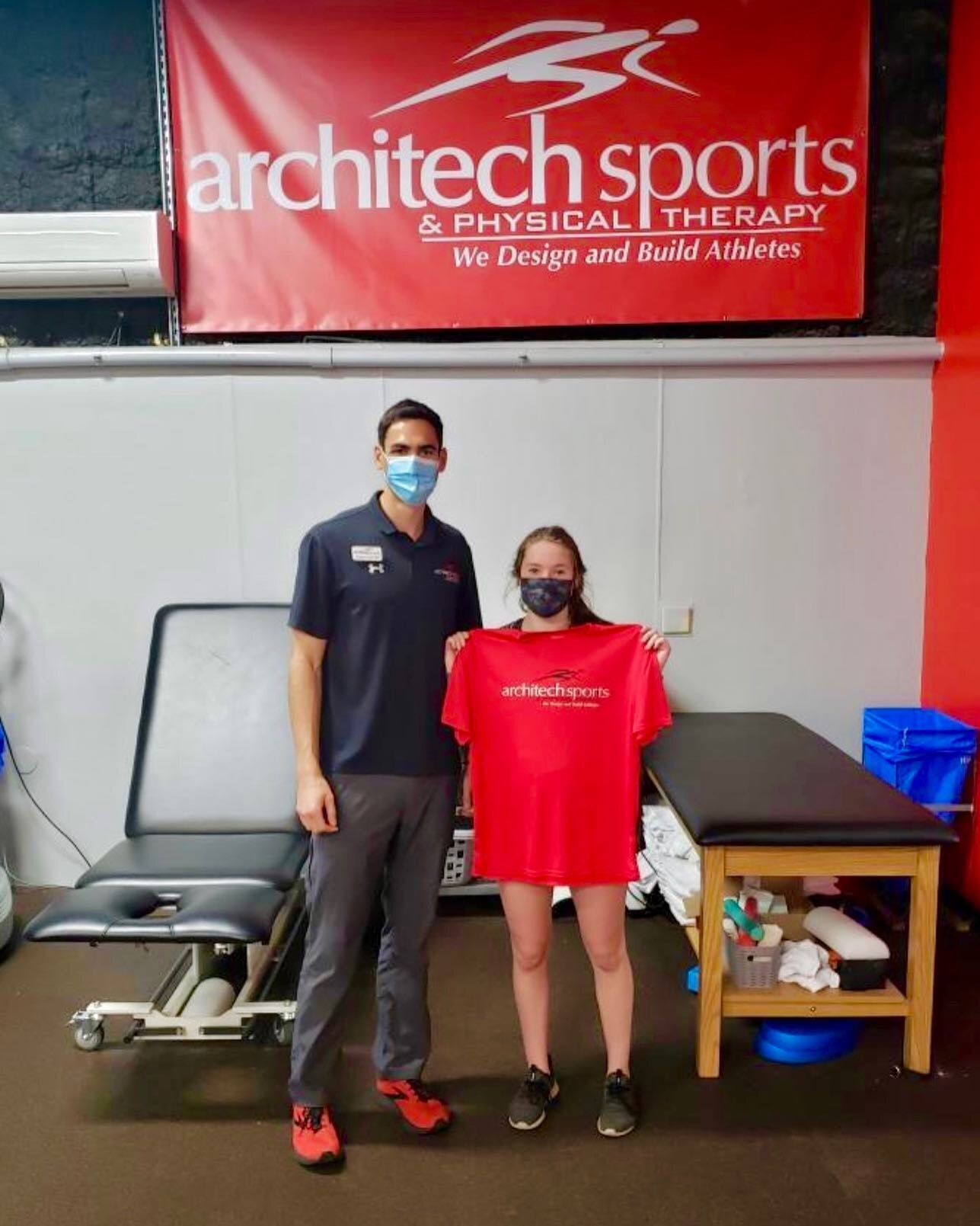 @katieskerpon graduated PT and is running as fast as ever!
#ArchitechAthlete #physicaltherapy