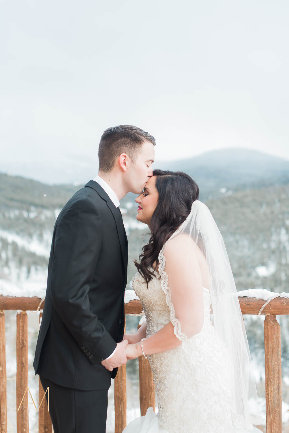 AshleighMillerPhotography-FirstLook-Colorado-Weddings-1983.jpg