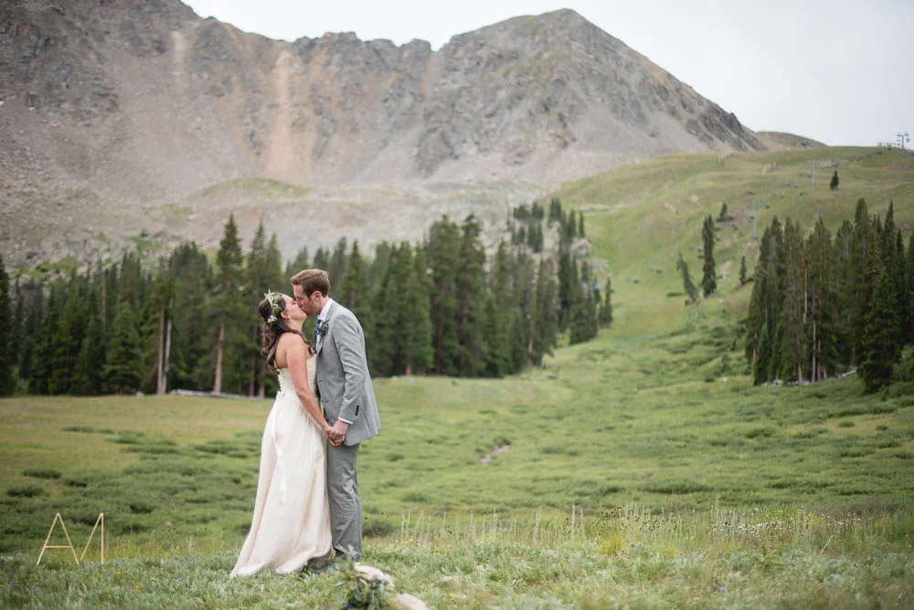 AshleighMillerWeddings-MadeleineAaron-Wedding-ArapahoeBasin-Colorado-2561.jpg