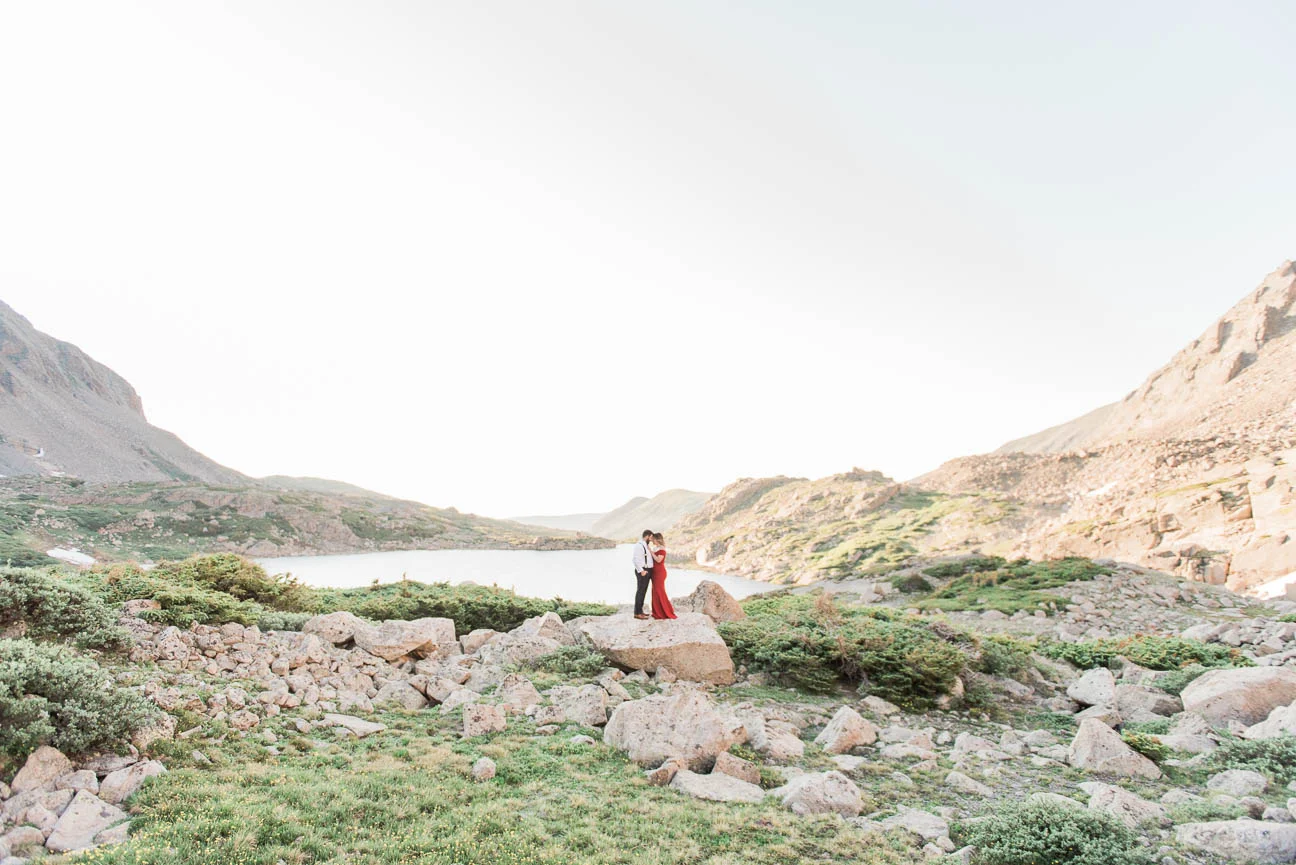 2018-07-07-AubreAmer-Engagement-IndianPeaks-1960.jpg