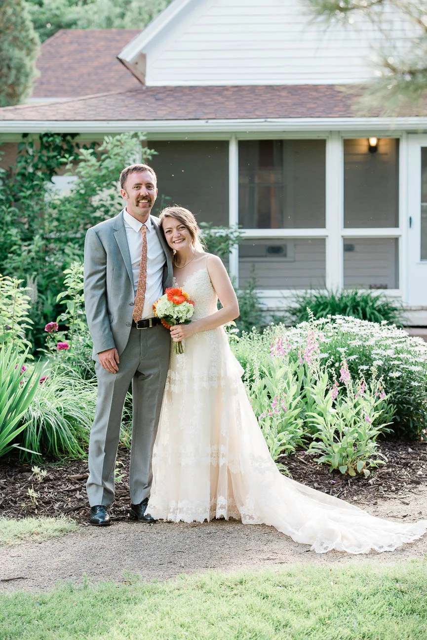 2019-07-06-Wedding-Emily-Tyler-Chatfield-BotanicalGardens-3079-2.jpg