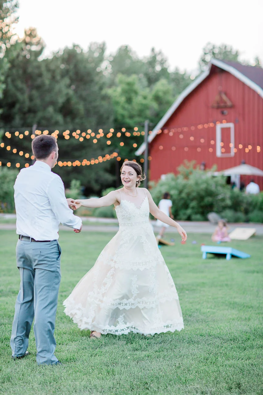 2019-07-06-Wedding-Emily-Tyler-Chatfield-BotanicalGardens-4665.jpg