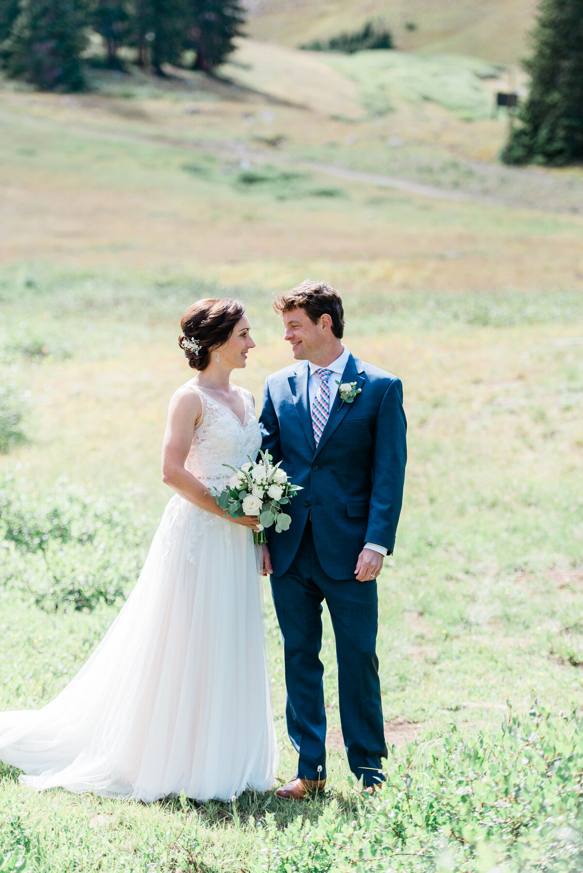 AshleighMillerPhotography-Wedding-Natalia-Matt-ArapahoeBasin-Colorado-2.jpg